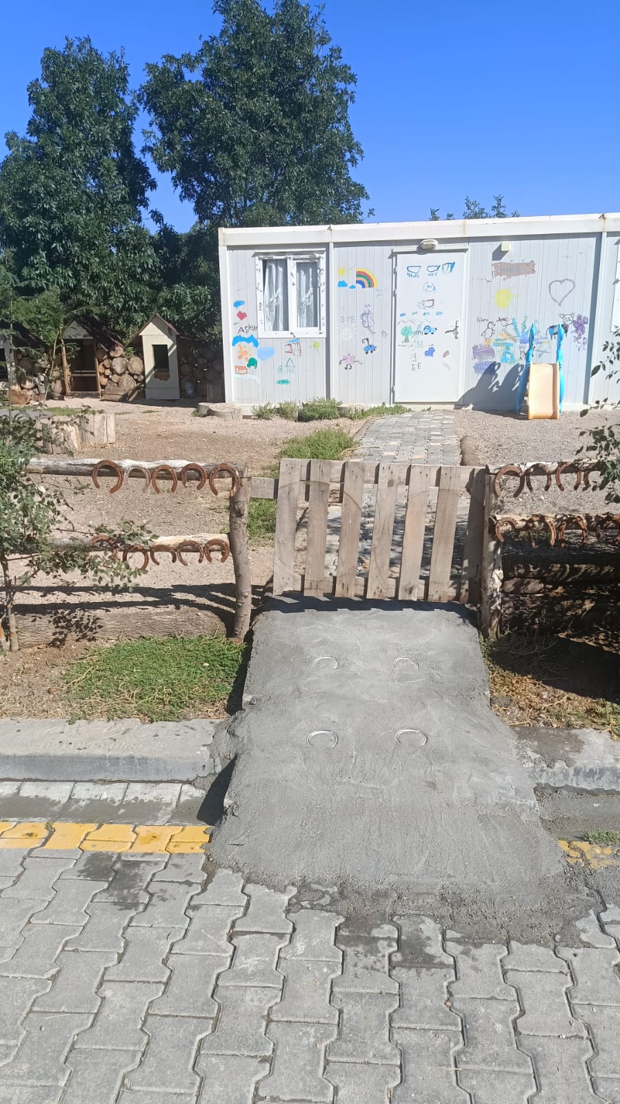 ekoloji bahçesi engelli rampası