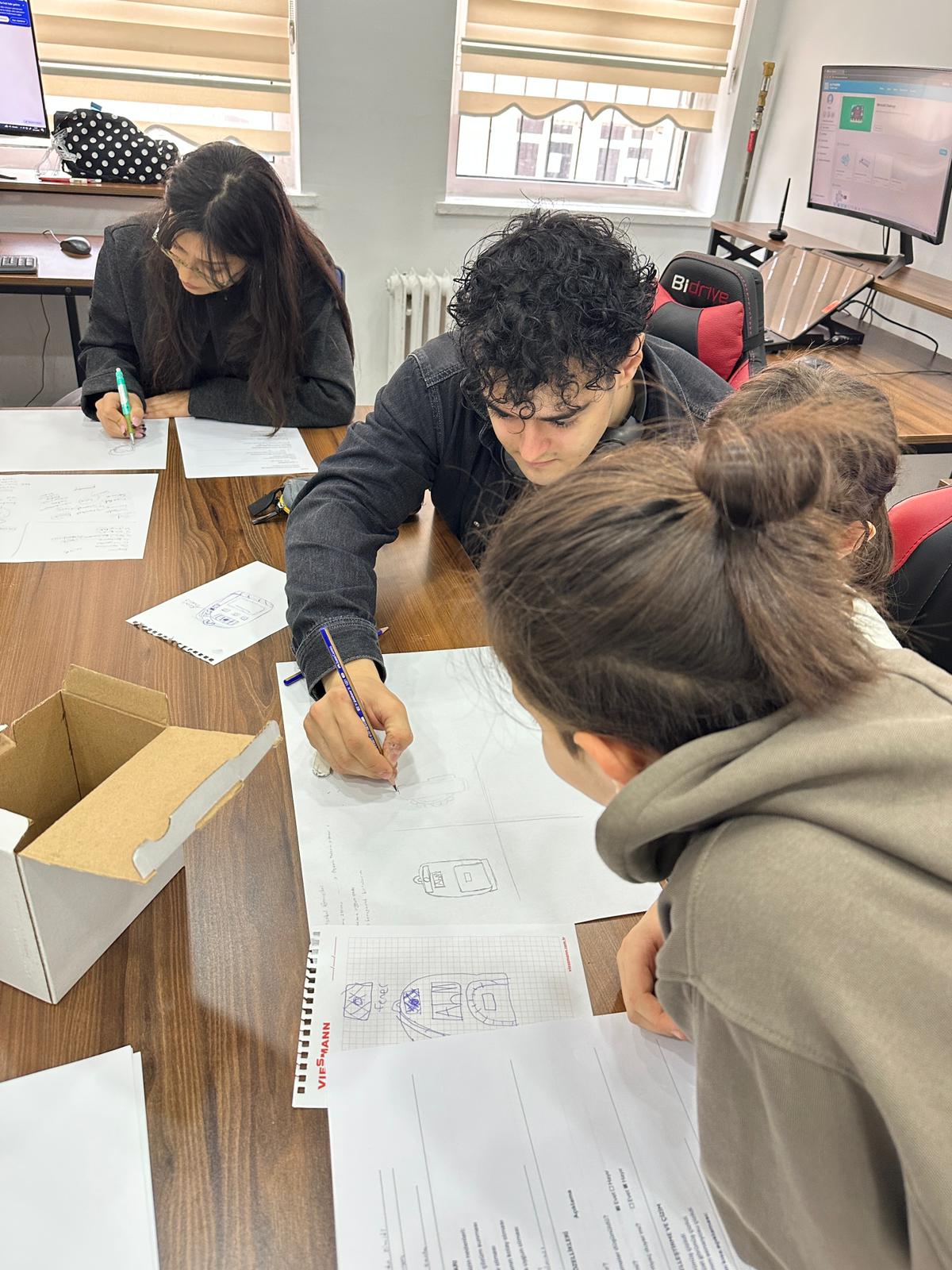 Genç Tasarımcılar Mentörlük Programı Fotoğraf 2