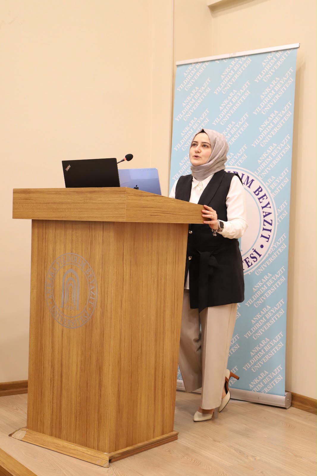 Ankara Yıldırım Beyazıt Üniversitesi Galeri Resmi