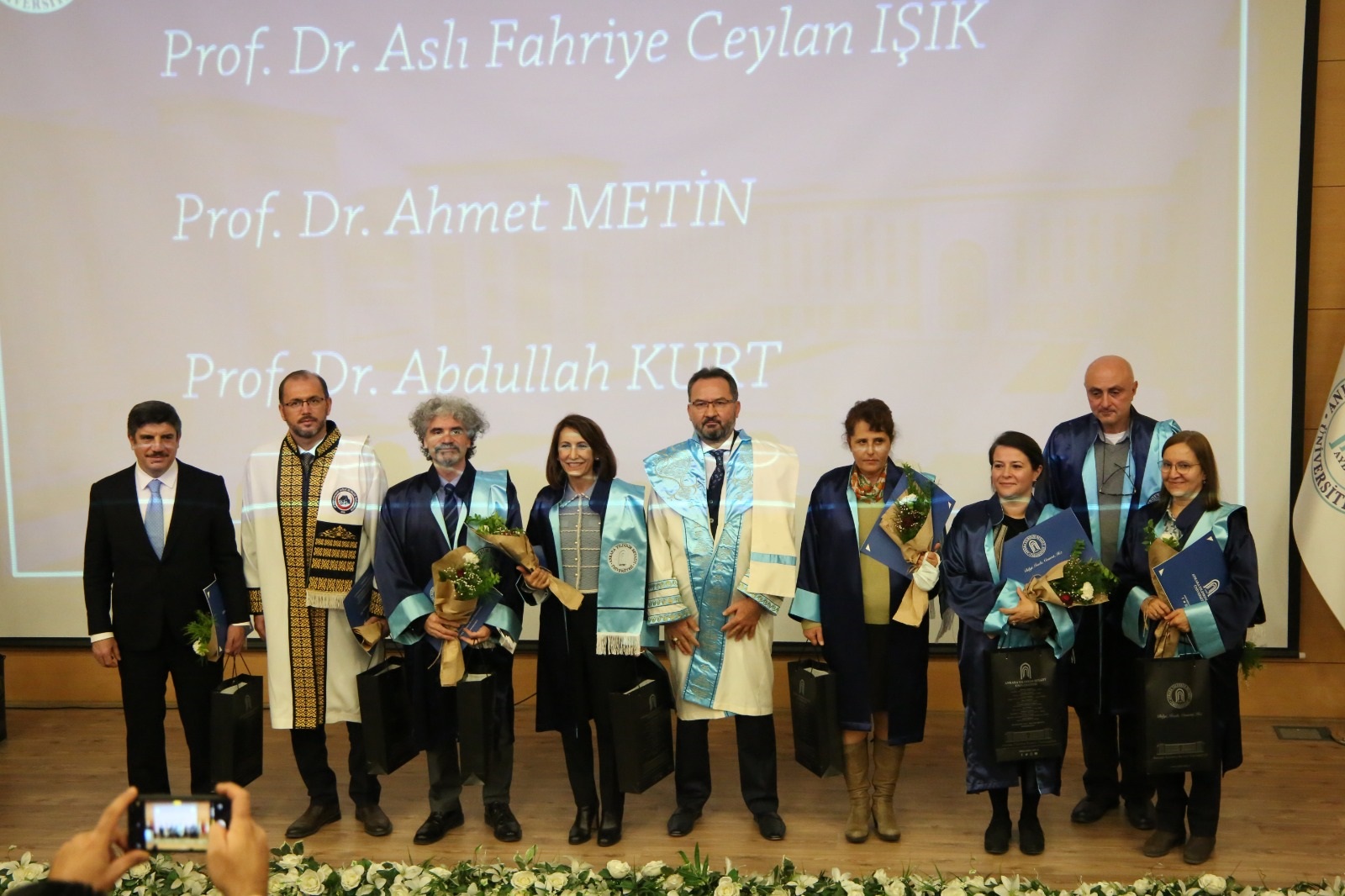 FH9A8ubXoAEwj-R (2).jpg