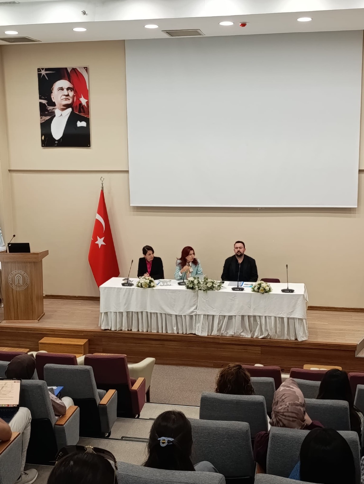 Ankara Yıldırım Beyazıt Üniversitesi Galeri Resmi