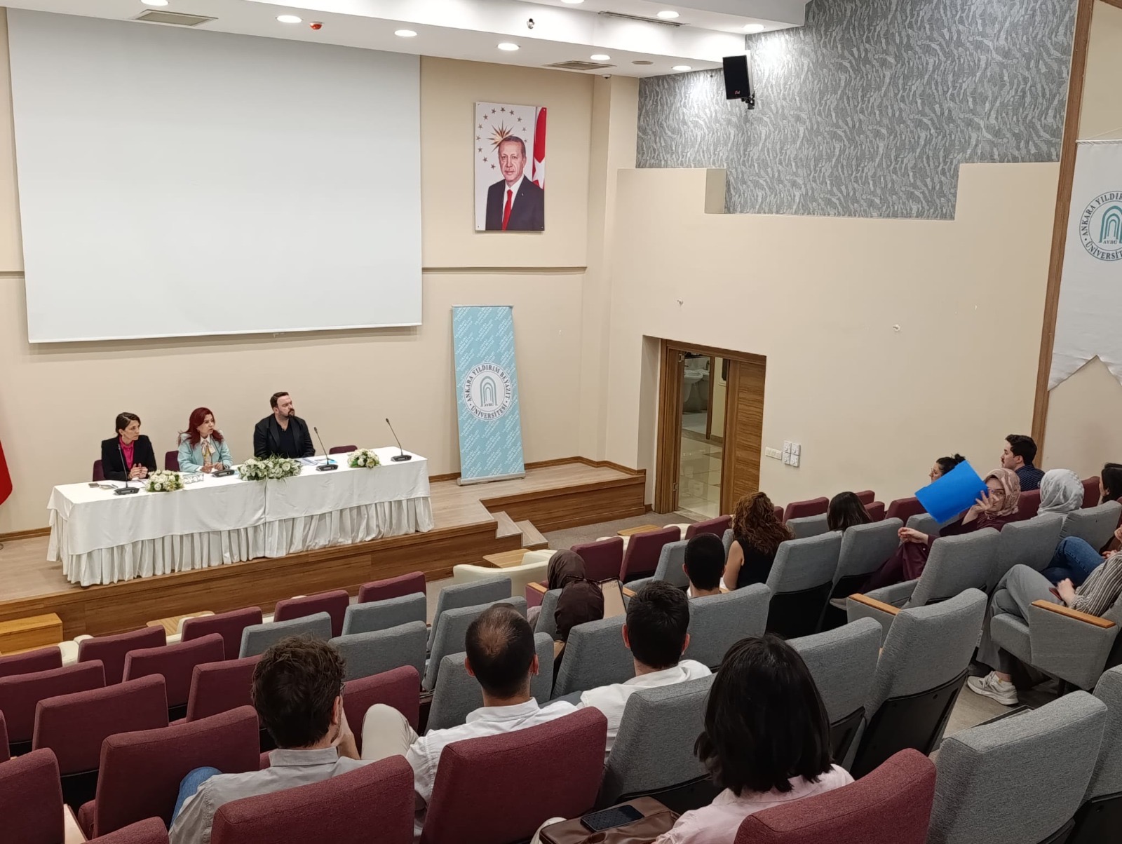 Ankara Yıldırım Beyazıt Üniversitesi Galeri Resmi