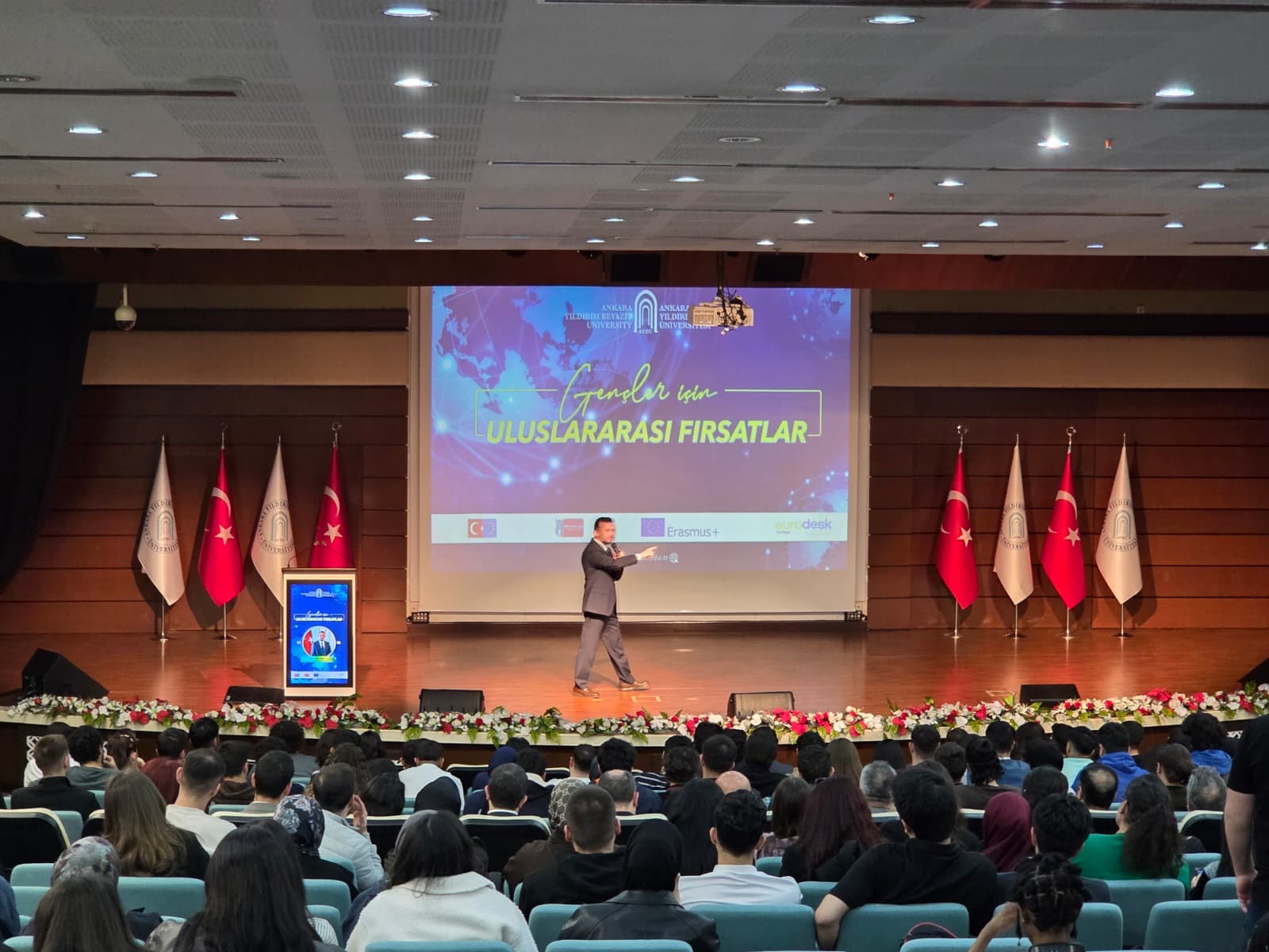 Ankara Yıldırım Beyazıt Üniversitesi Galeri Resmi