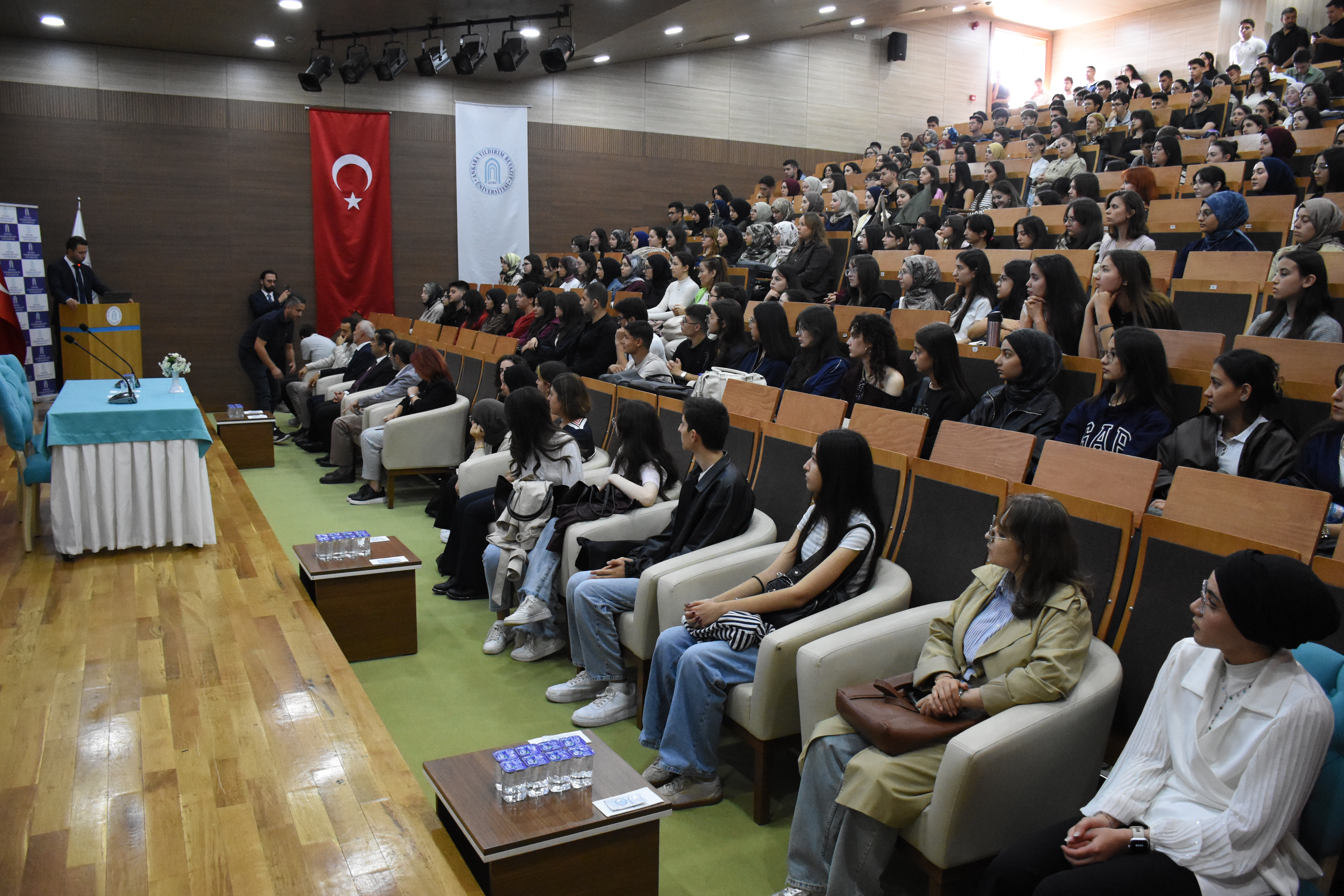 Ankara Yıldırım Beyazıt Üniversitesi Galeri Resmi