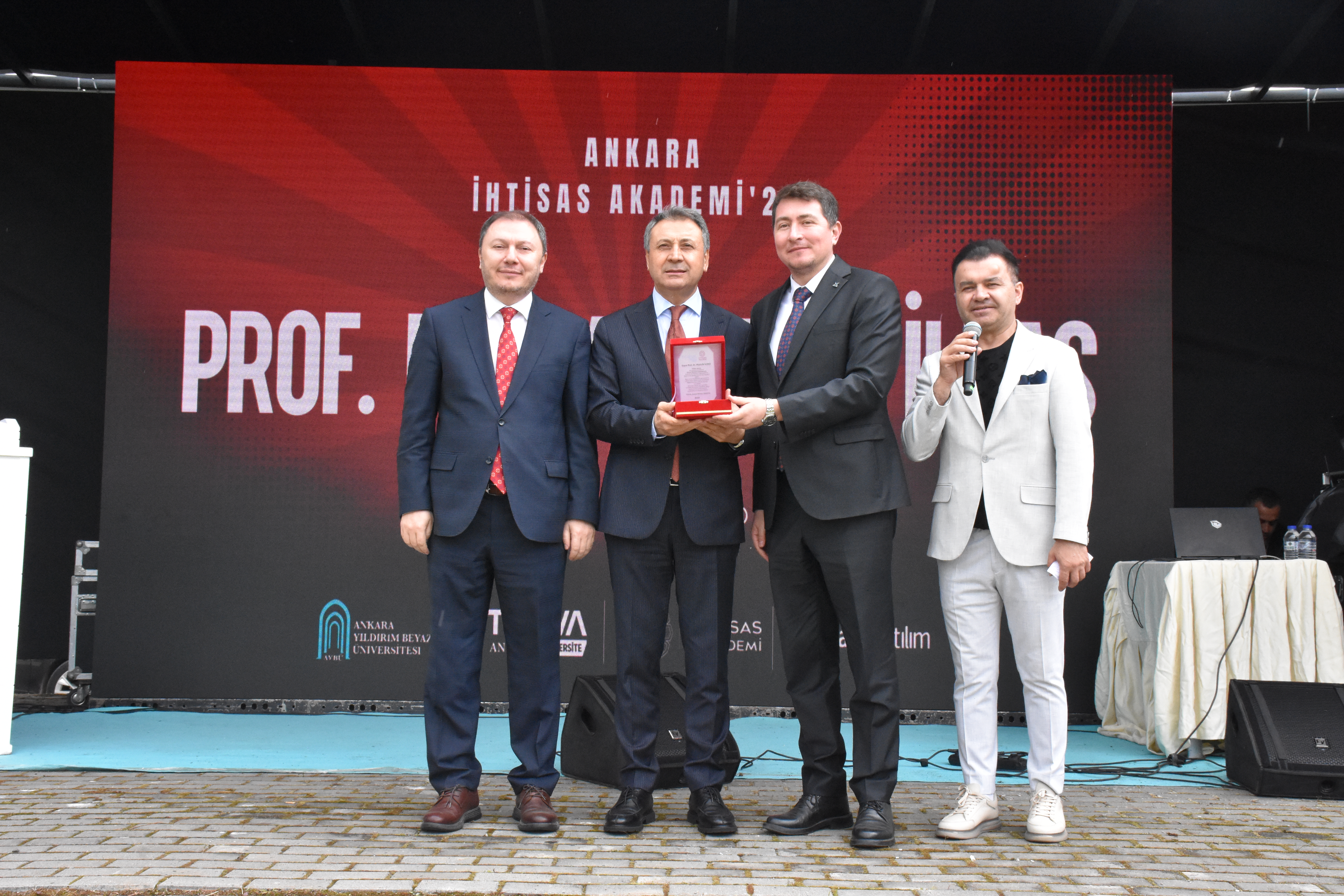 Ankara Yıldırım Beyazıt Üniversitesi Galeri Resmi