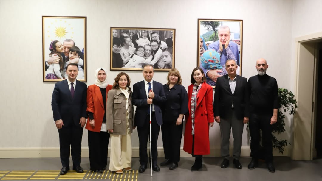 Kazakistan Heyeti, Türkiye'de önemli merkezleri ziyaret etti. Kazakistan’dan gelen Culduzay Derneği yöneticileri, engellilere yönelik başarılı uygulamaları yerinde incelemek ve Kazakistan’da benzer projeleri (3).jpg