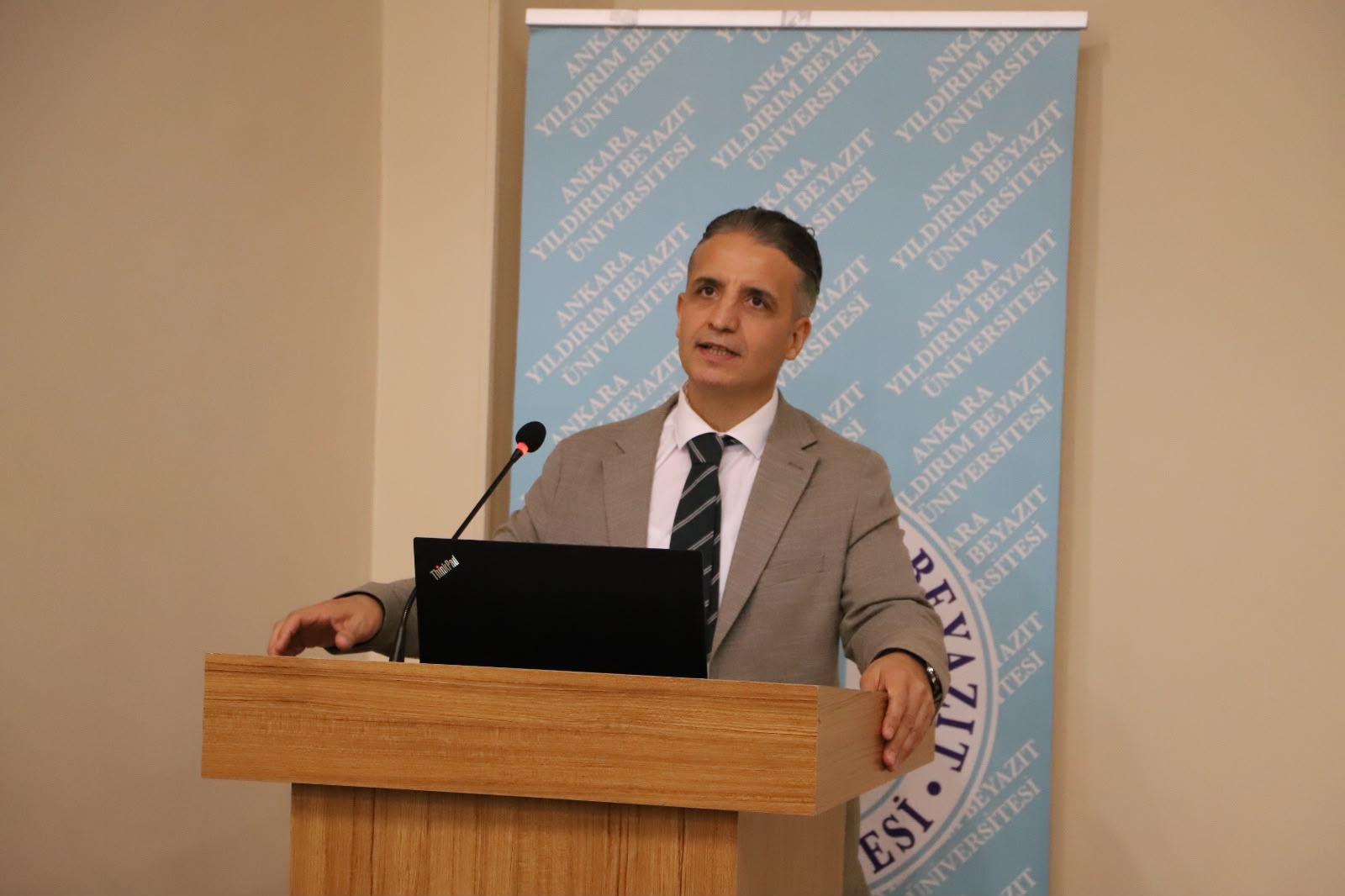Ankara Yıldırım Beyazıt Üniversitesi Galeri Resmi