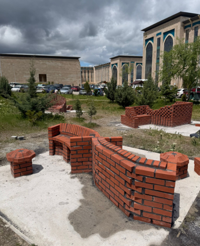 Bricked/ On Site Atölyesi