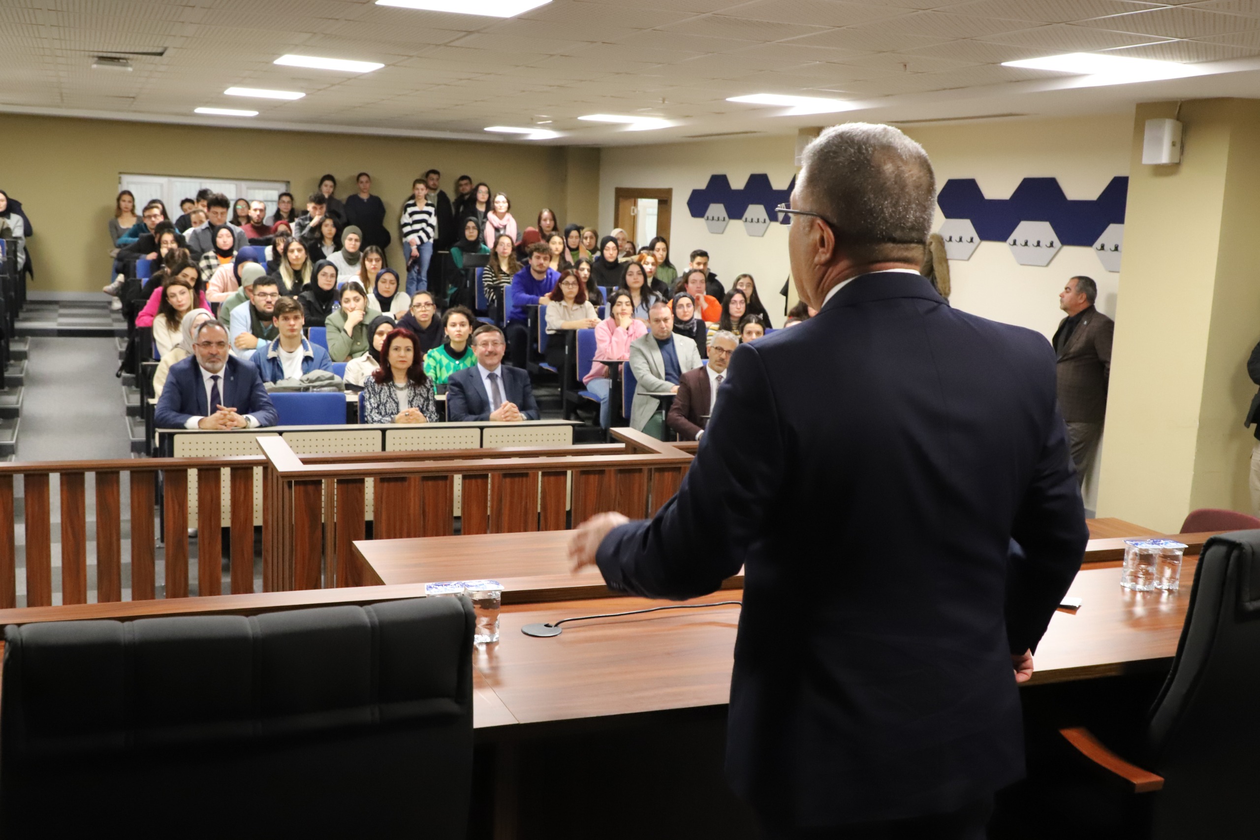 WhatsApp Image 2024-12-06 at 10.22.57 (3).jpeg