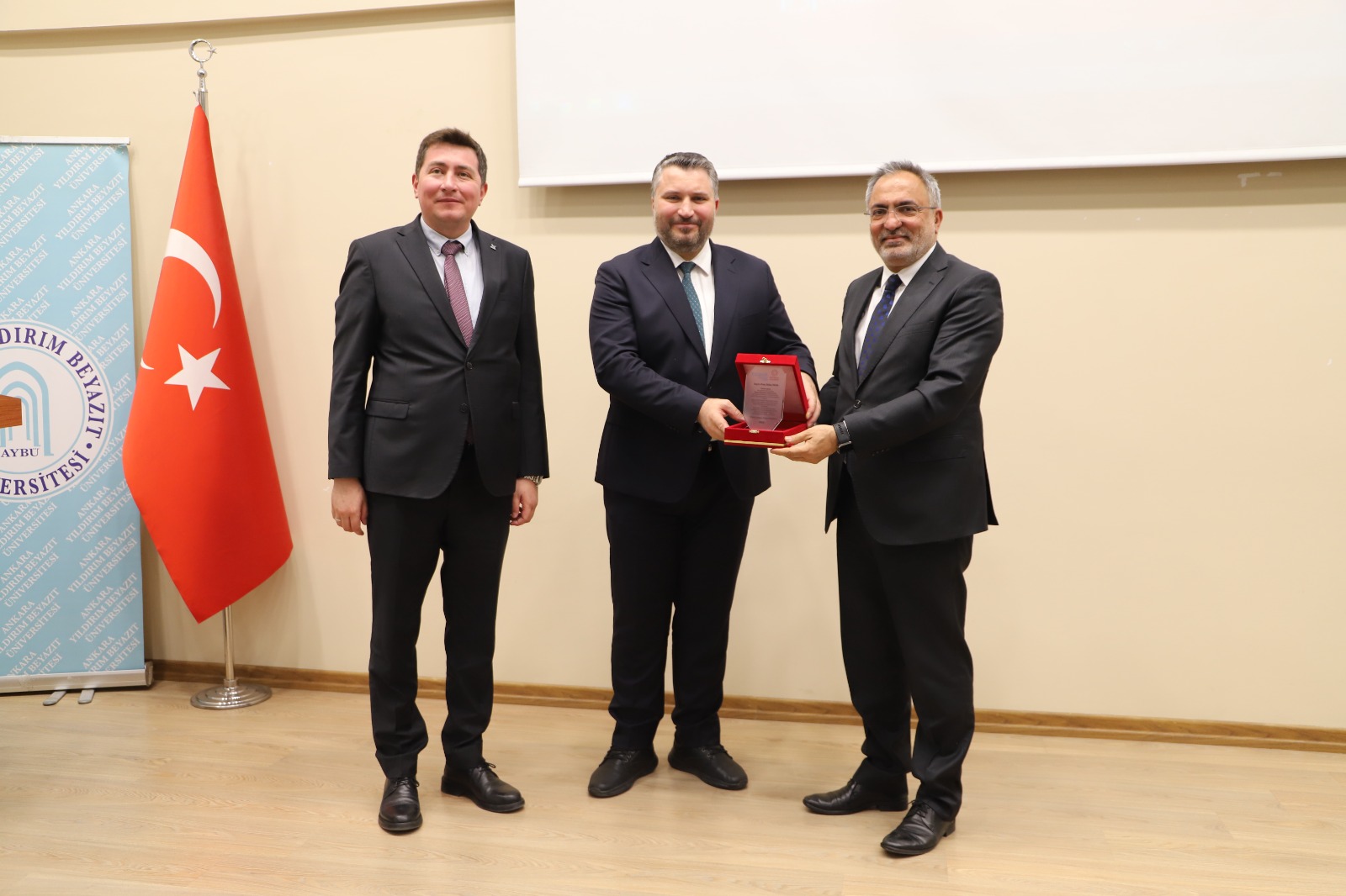 Ankara Yıldırım Beyazıt Üniversitesi Galeri Resmi