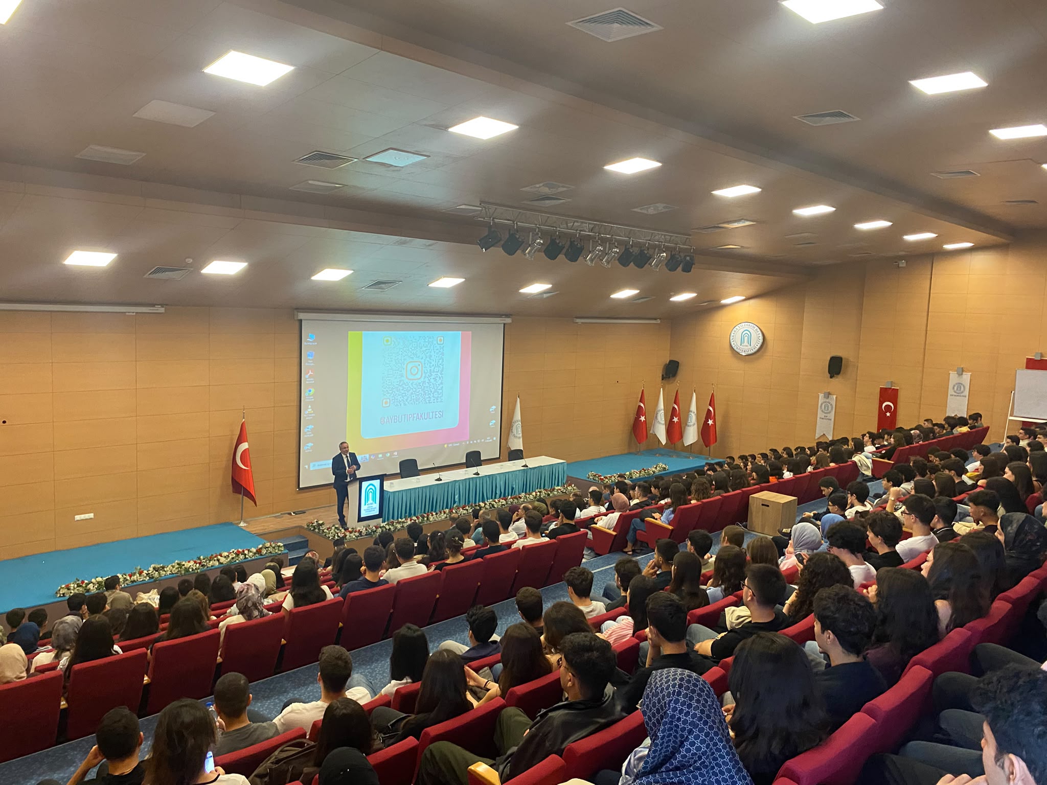 Ankara Yıldırım Beyazıt Üniversitesi Galeri Resmi