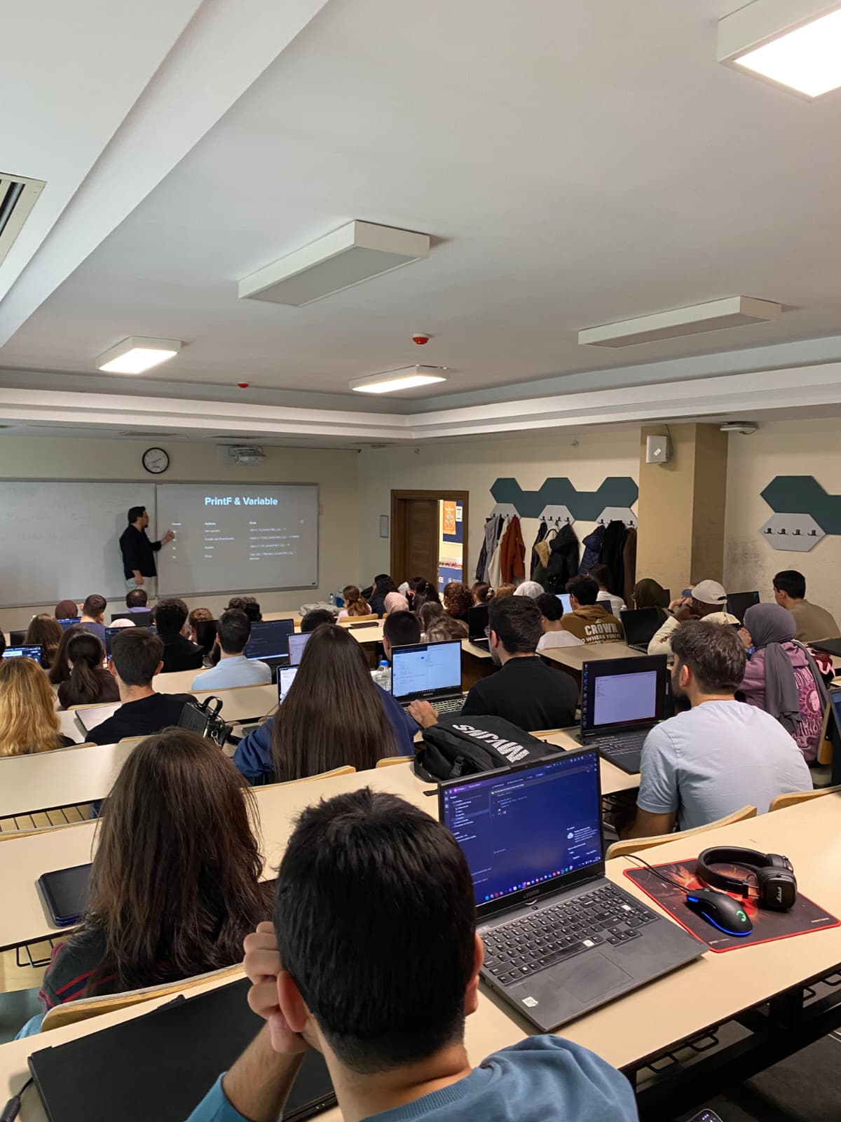 Ankara Yıldırım Beyazıt Üniversitesi Galeri Resmi
