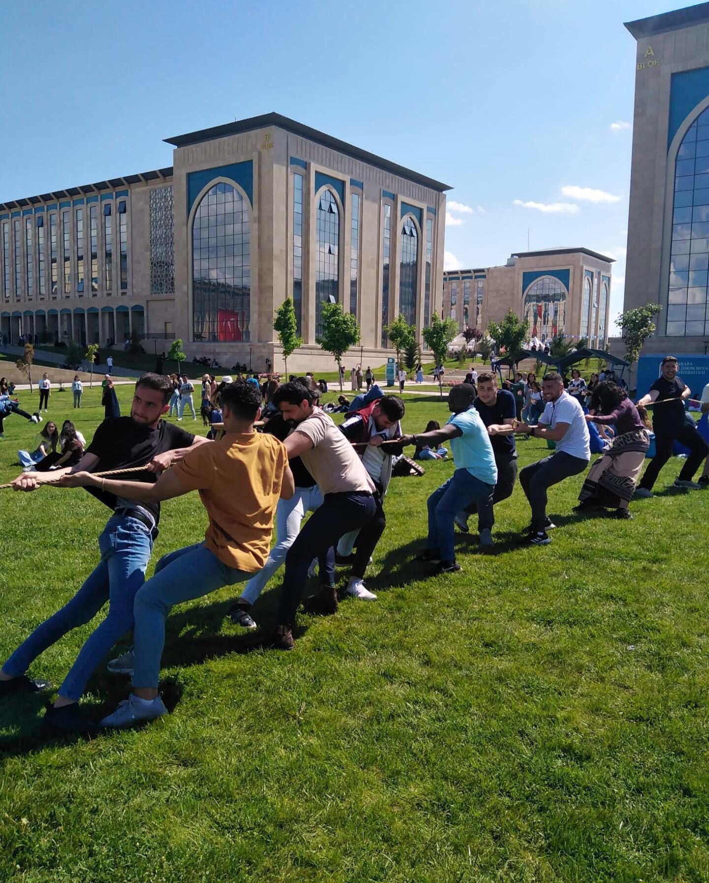 Ankara Yıldırım Beyazıt Üniversitesi Galeri Resmi