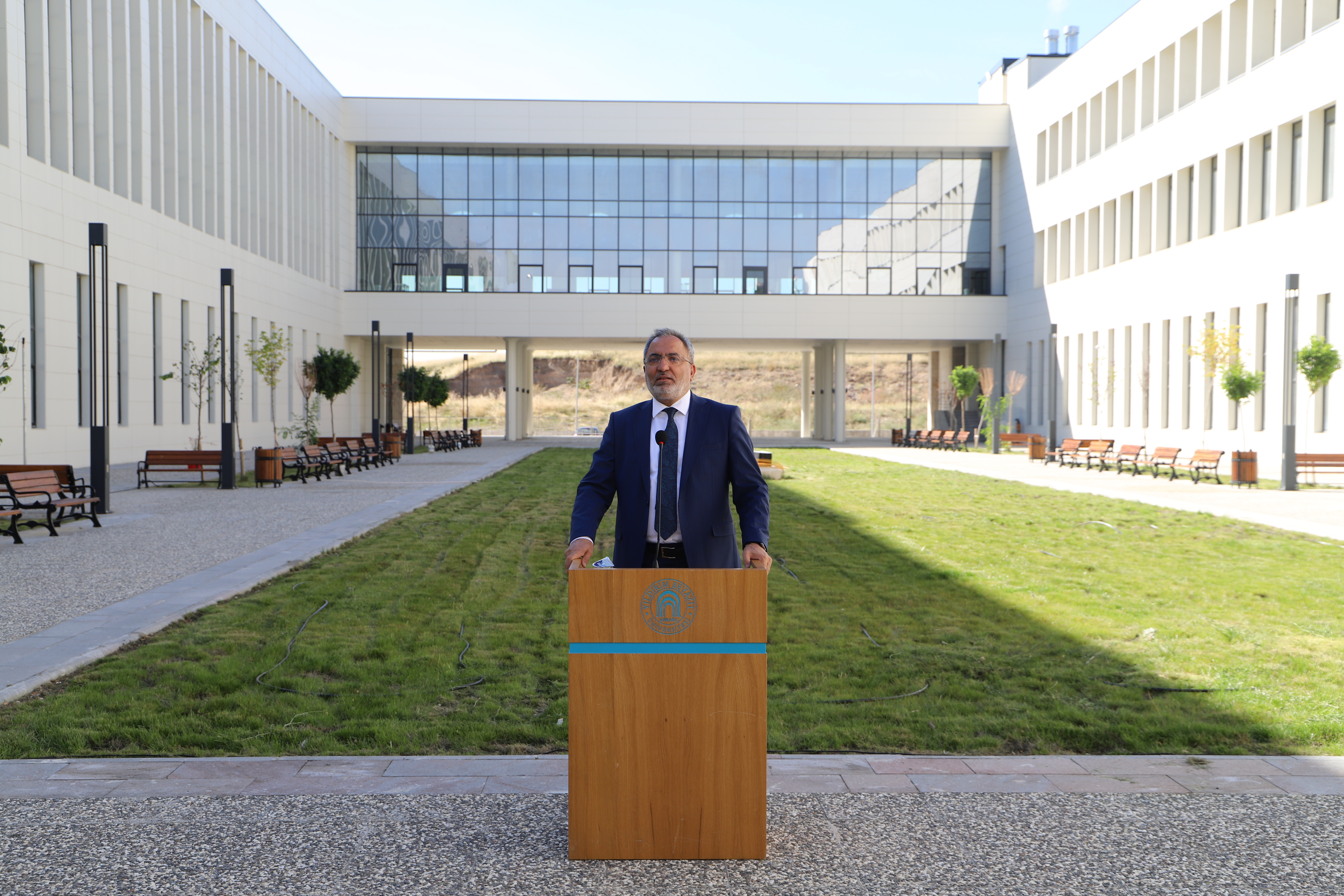 Ankara Yıldırım Beyazıt Üniversitesi Galeri Resmi