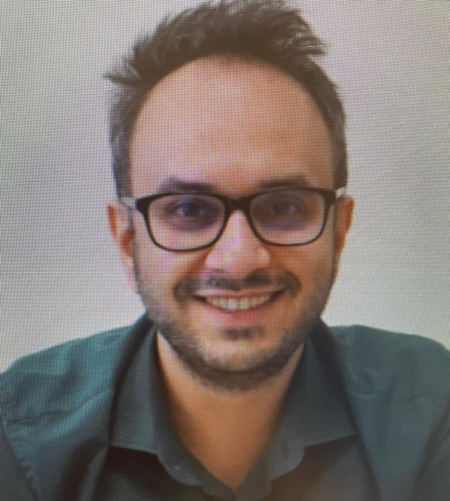 Fadi Yılmaz hocamızın vesikalık fotoğrafı.