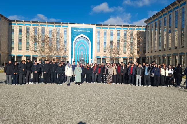 Pursaklar Anadolu Lisesi öğrencileri ve öğretmenleri fotoğrafları