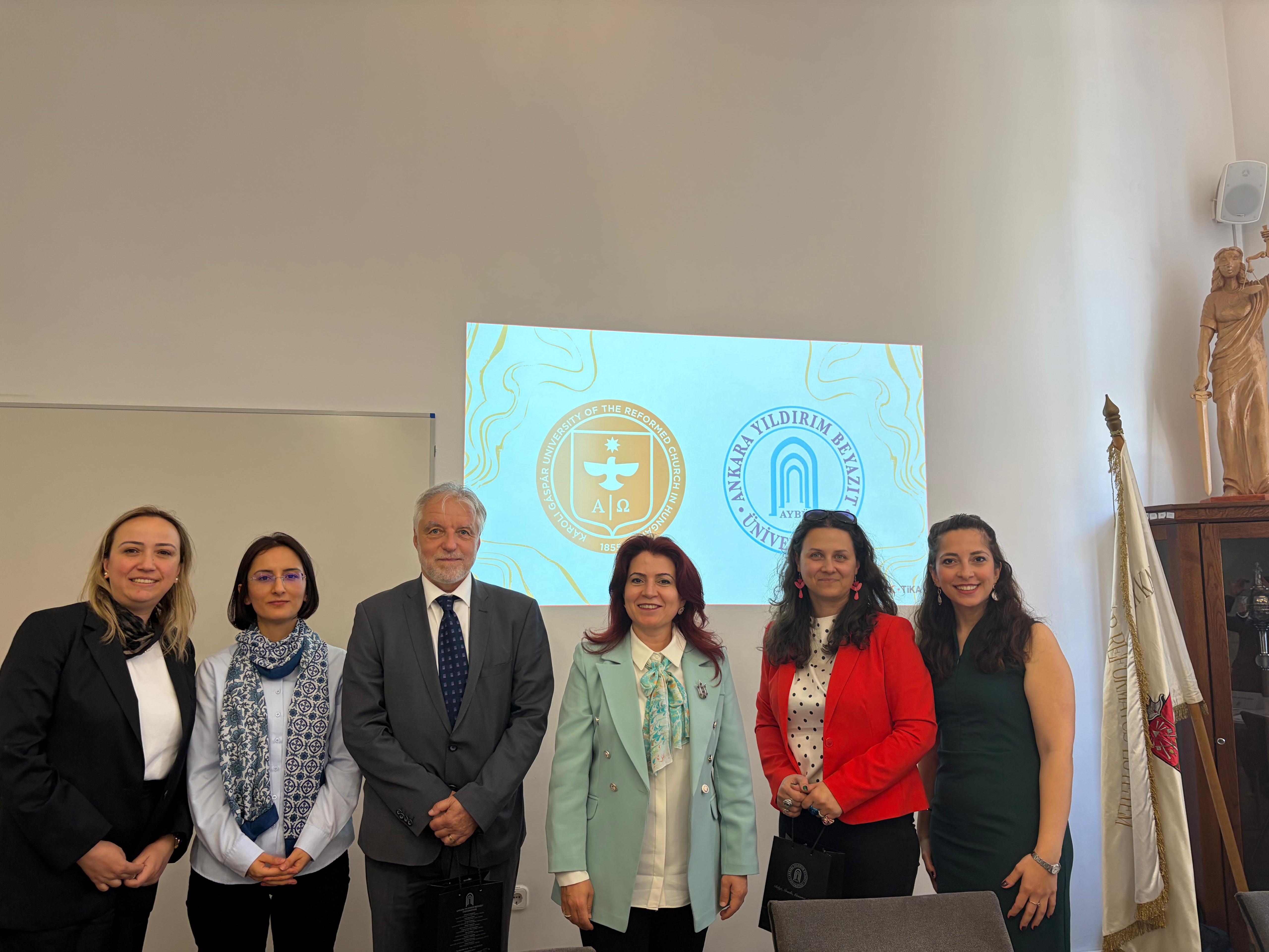 Ankara Yıldırım Beyazıt Üniversitesi Galeri Resmi