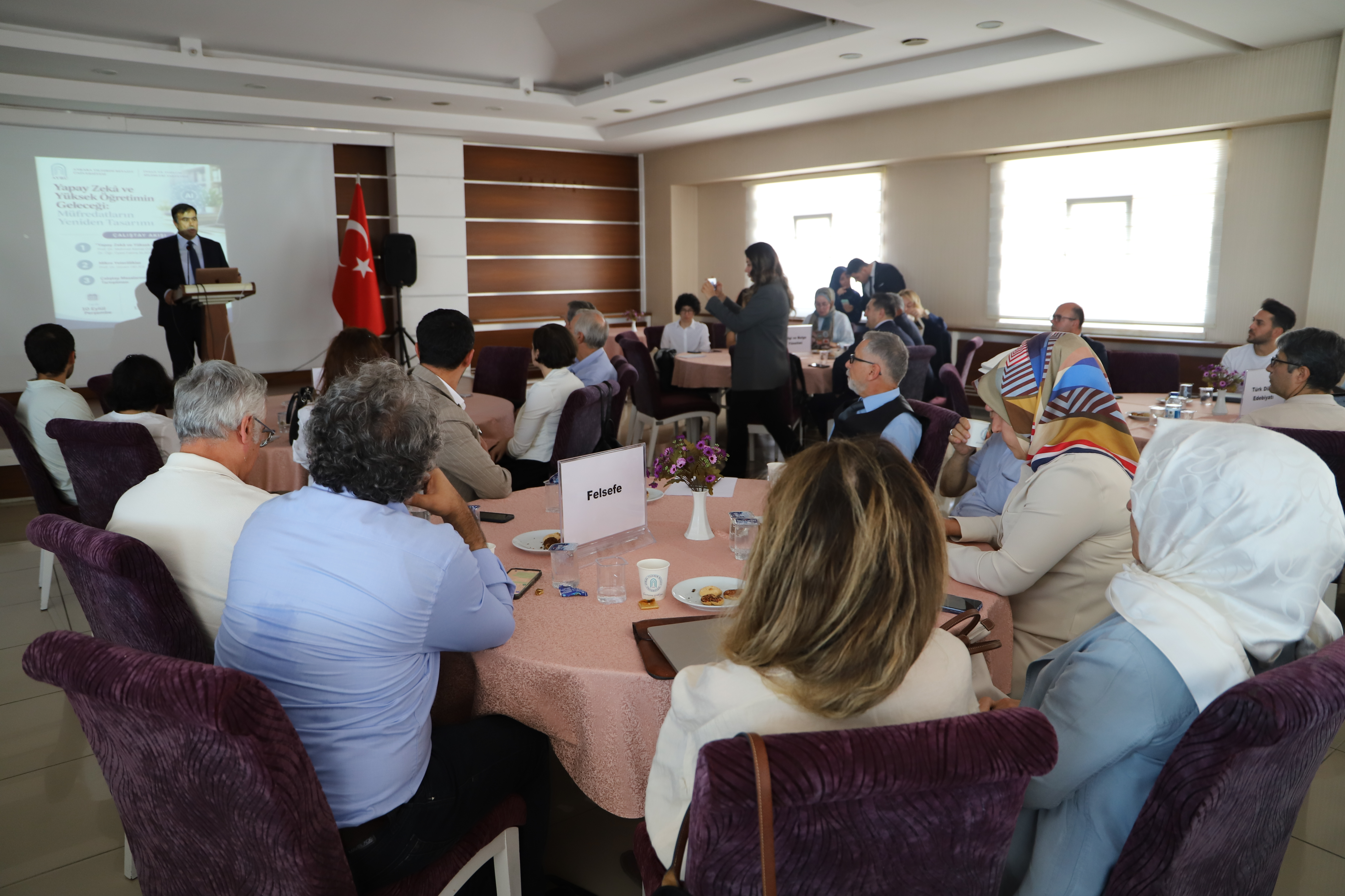 toplantıdan bir fotoğraf