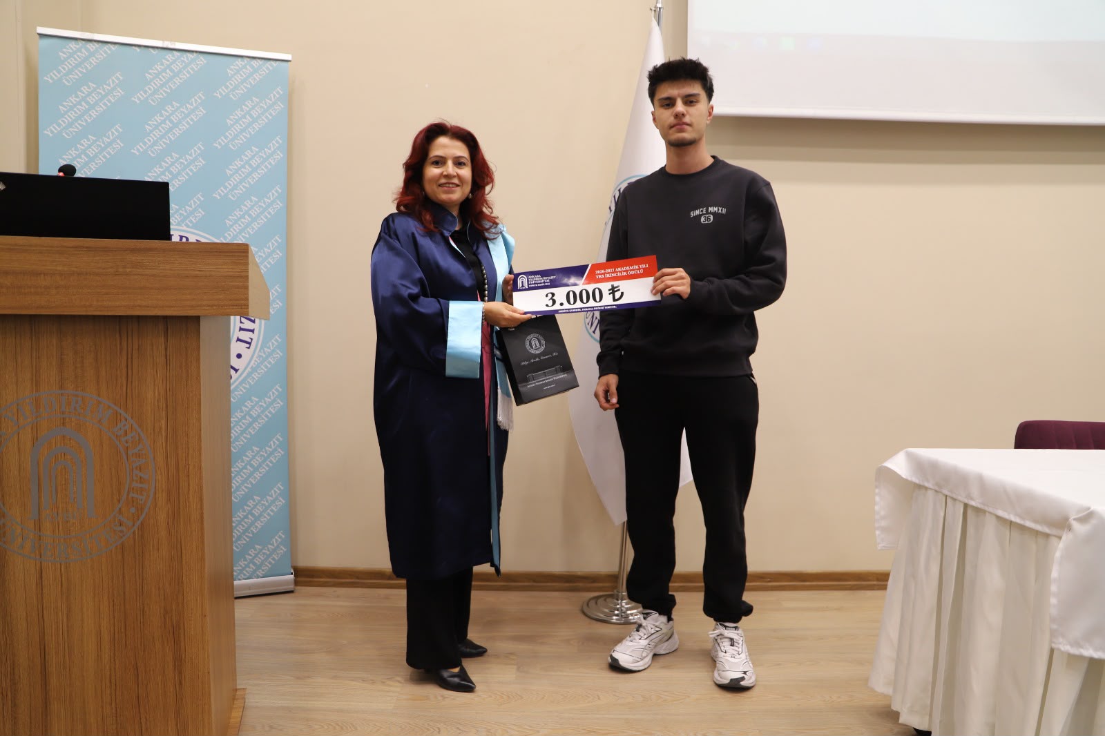 Ankara Yıldırım Beyazıt Üniversitesi Galeri Resmi