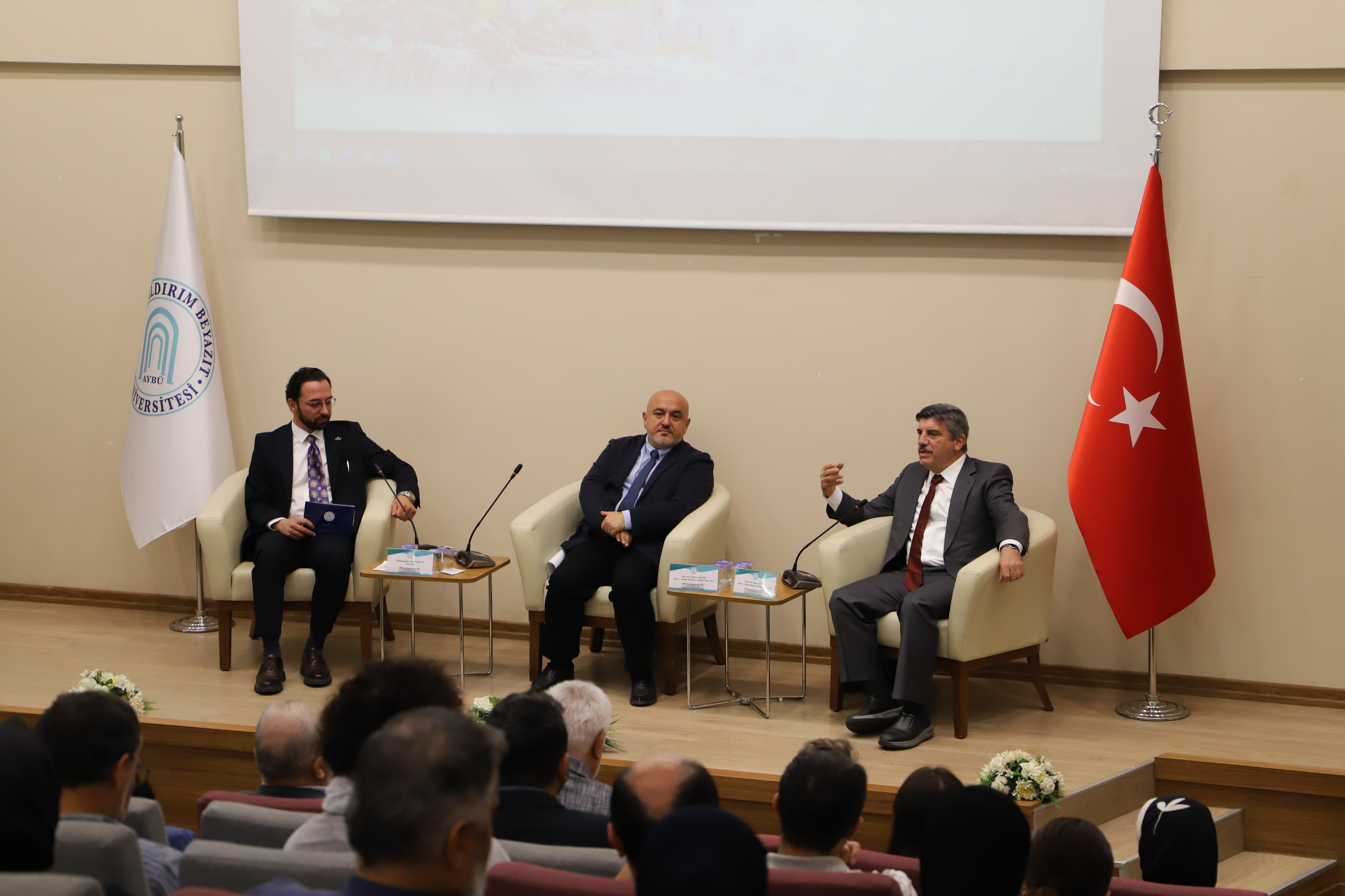 Ankara Yıldırım Beyazıt Üniversitesi Galeri Resmi