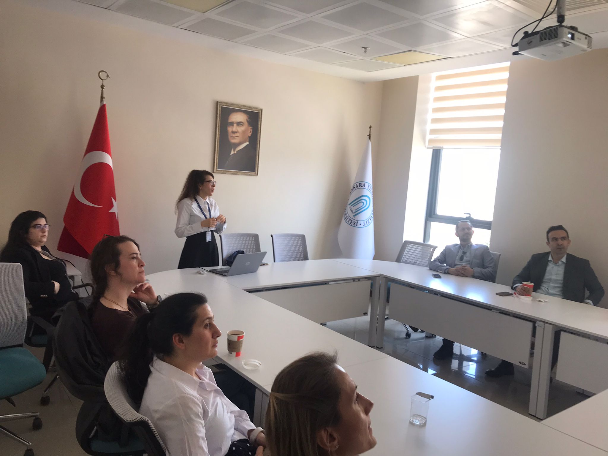 Academic Insights series goruntuleri