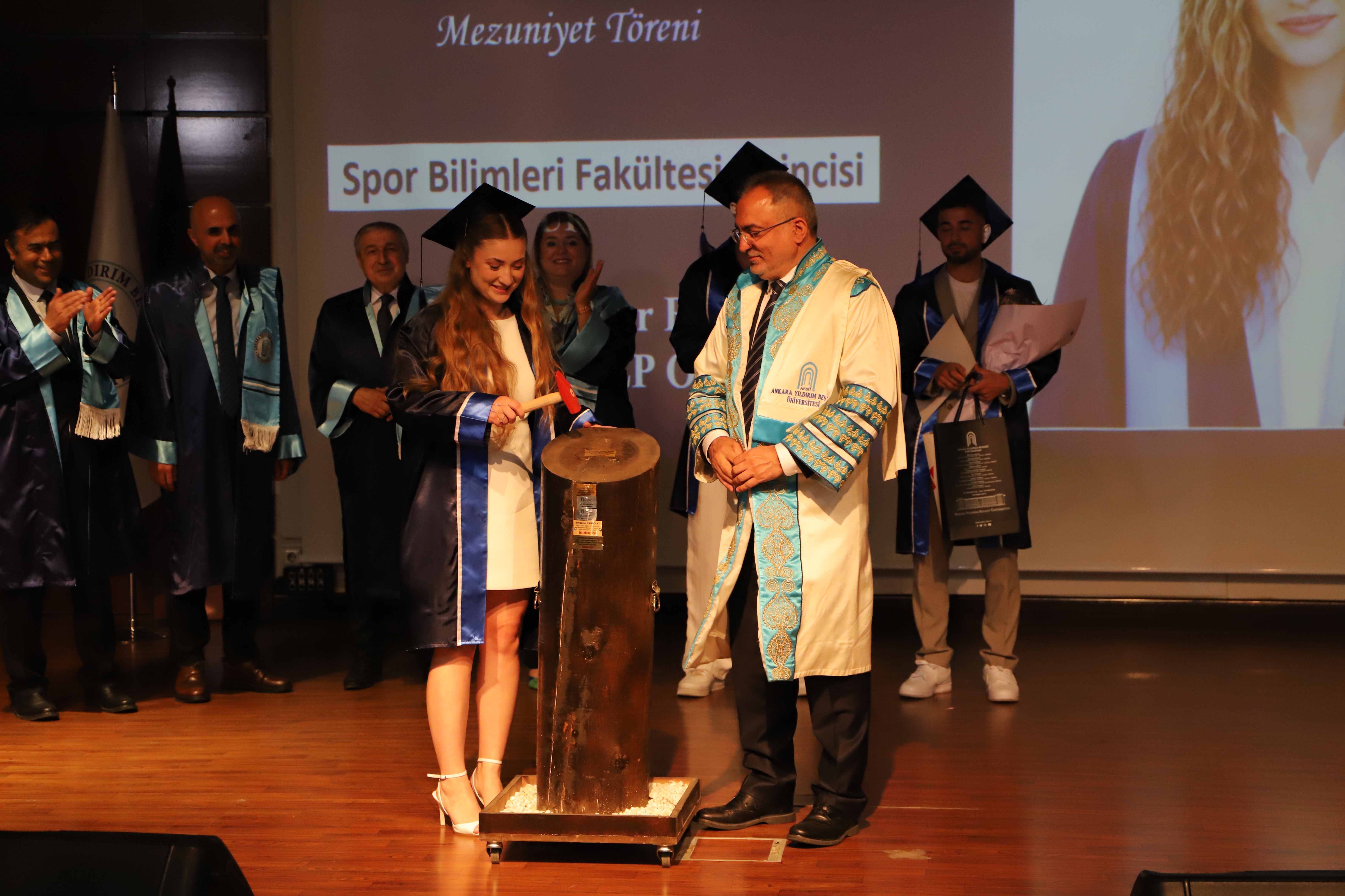 Ankara Yıldırım Beyazıt Üniversitesi Galeri Resmi
