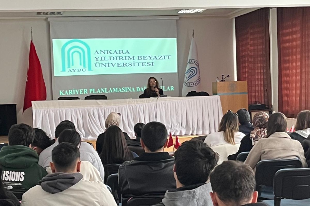 Meslek Yüksekokulumuzda Mezun Buluşmaları ve Kariyer Sohbetleri3