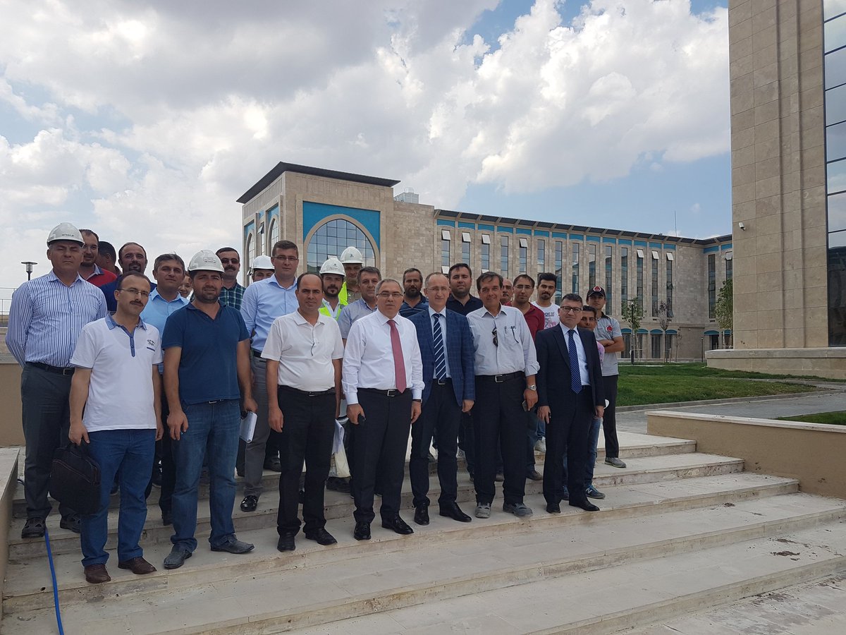 TOKİ Başkanı Esenboğa Merkez Külliyesi'nde İncelemelerde Bulundu