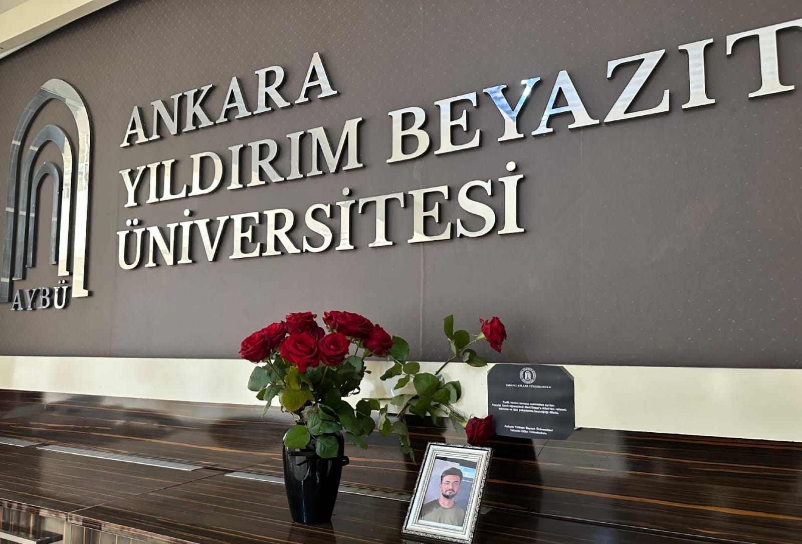 Hukuk Fakültesi Hazırlık Sınıfı öğrencisi Mert ÜNSAL için anma programı düzenlendi