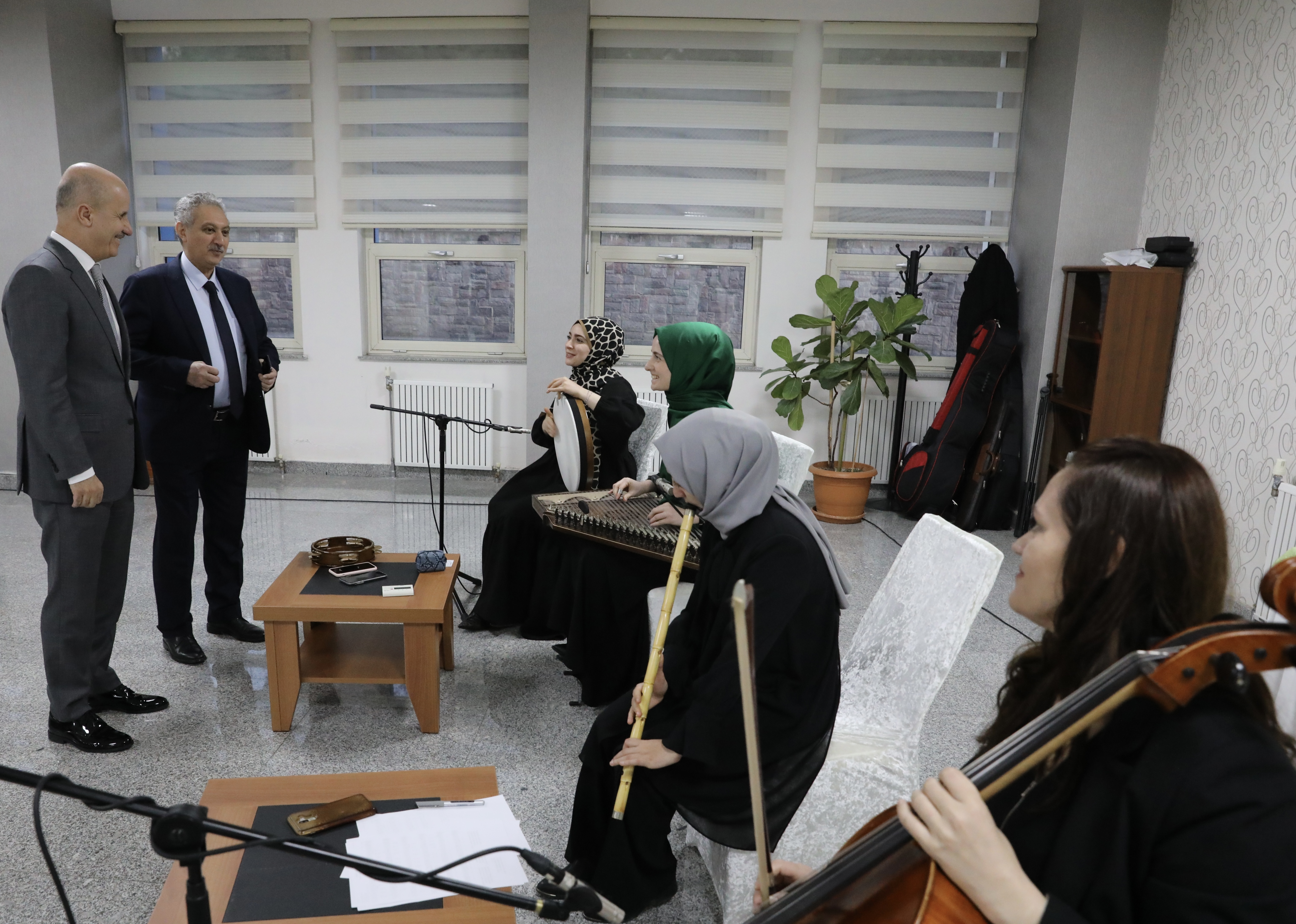 KONSERVATUVARIMIZ ÖĞRETİM ELEMANLARI VE ÖĞRENCİLERİ 13 NİSAN 2023 TARİHİNDE YÜKSEKÖĞRETİM KURULU (YÖK) İFTAR PROGRAMINDA  İCRADA BULUNDULAR