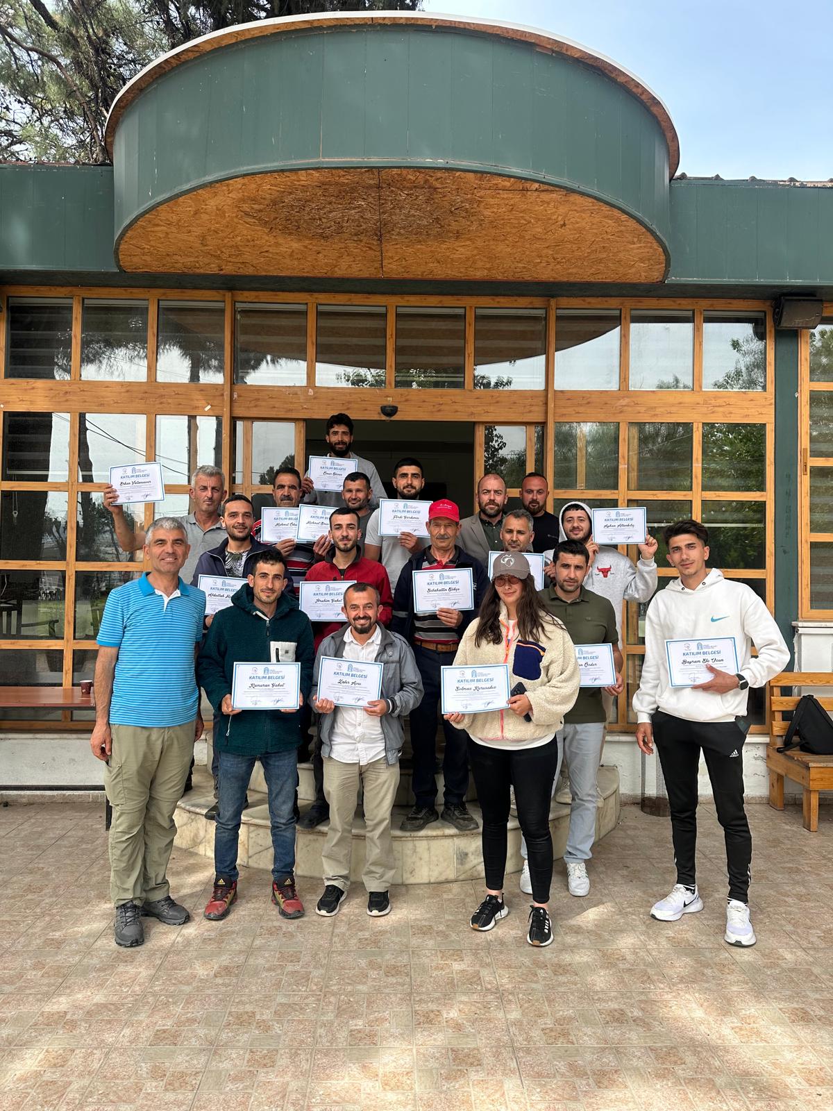  III. DÖNEM SEYİS KURSU İZMİR ATLI SPOR KULÜBÜNDE DÜZENLENDİ