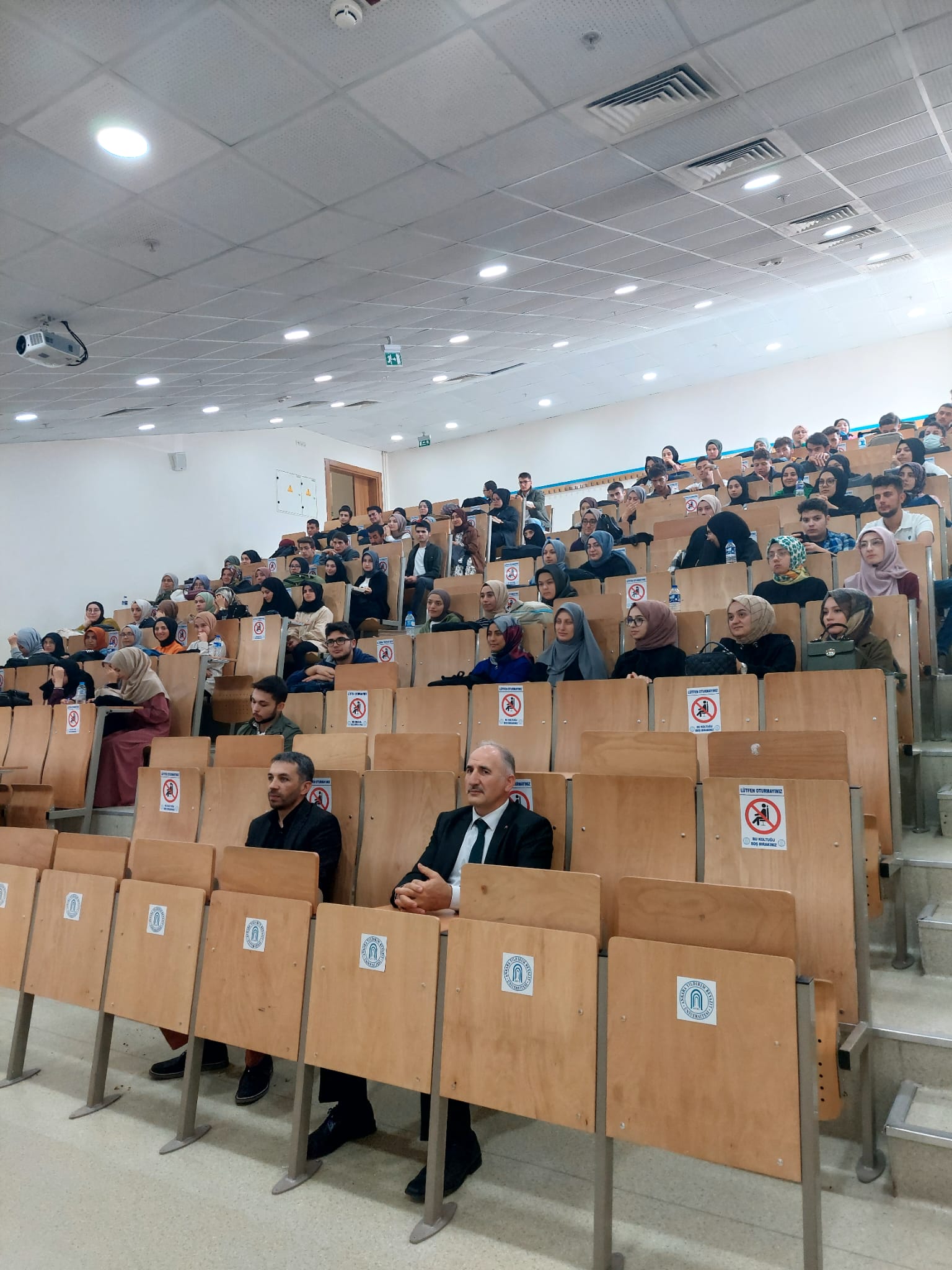 Fakültemiz Hazırlık Sınıfları Bilgilendirme Programı Düzenledi 