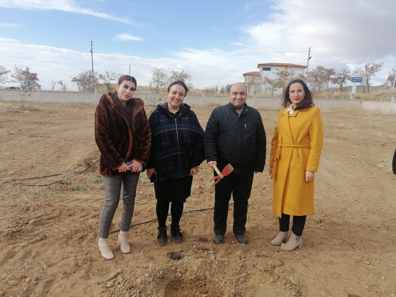 Tuzgölü Yerleşkemizde Fidan Dikimi ve Yeşillendirme Çalışmaları gerçekleştirildi.