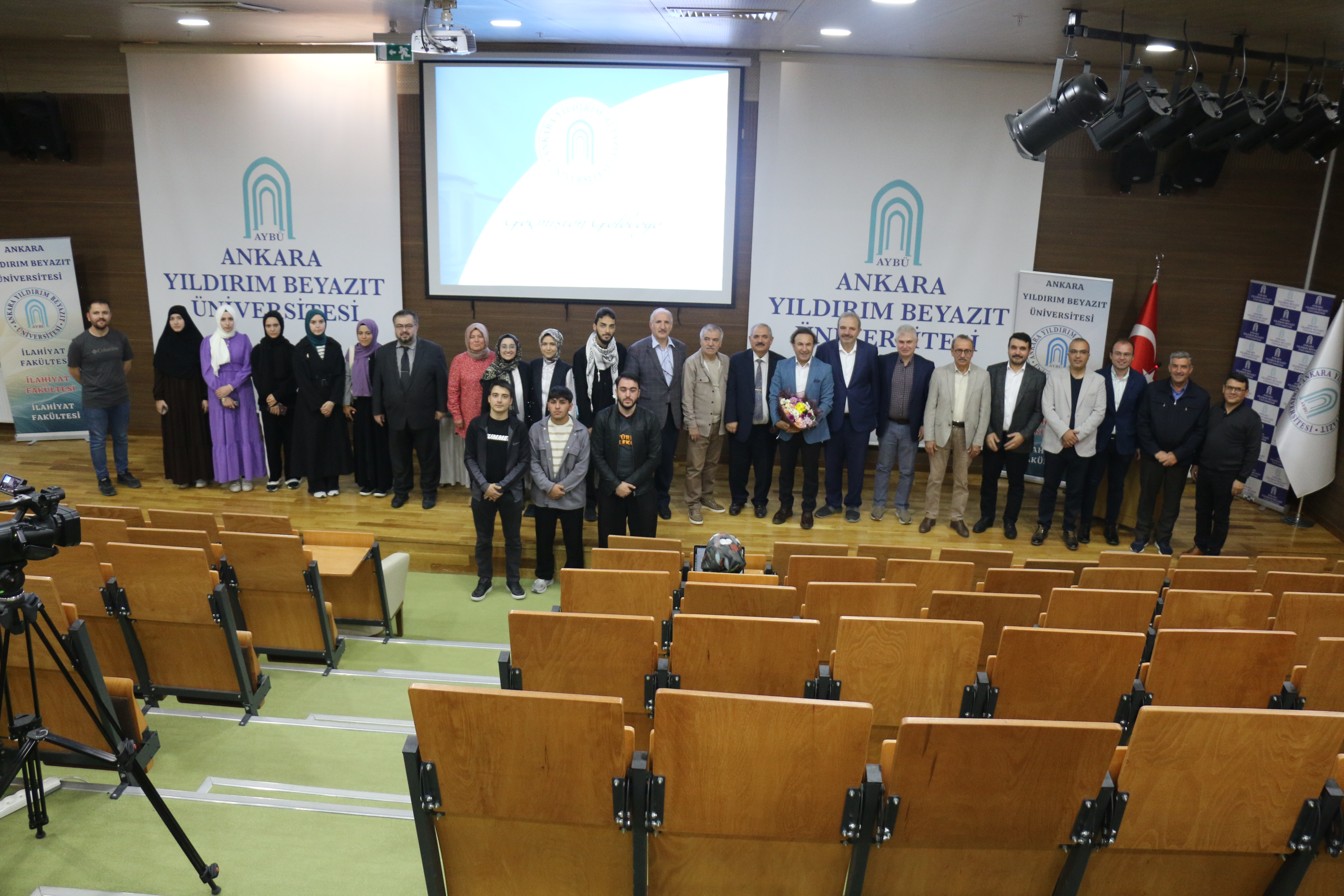 AYBÜ İlahiyat Fakültesinde 2025-2026 Eğitim-Öğretim Yılı Oryantasyon Programı Düzenlendi 