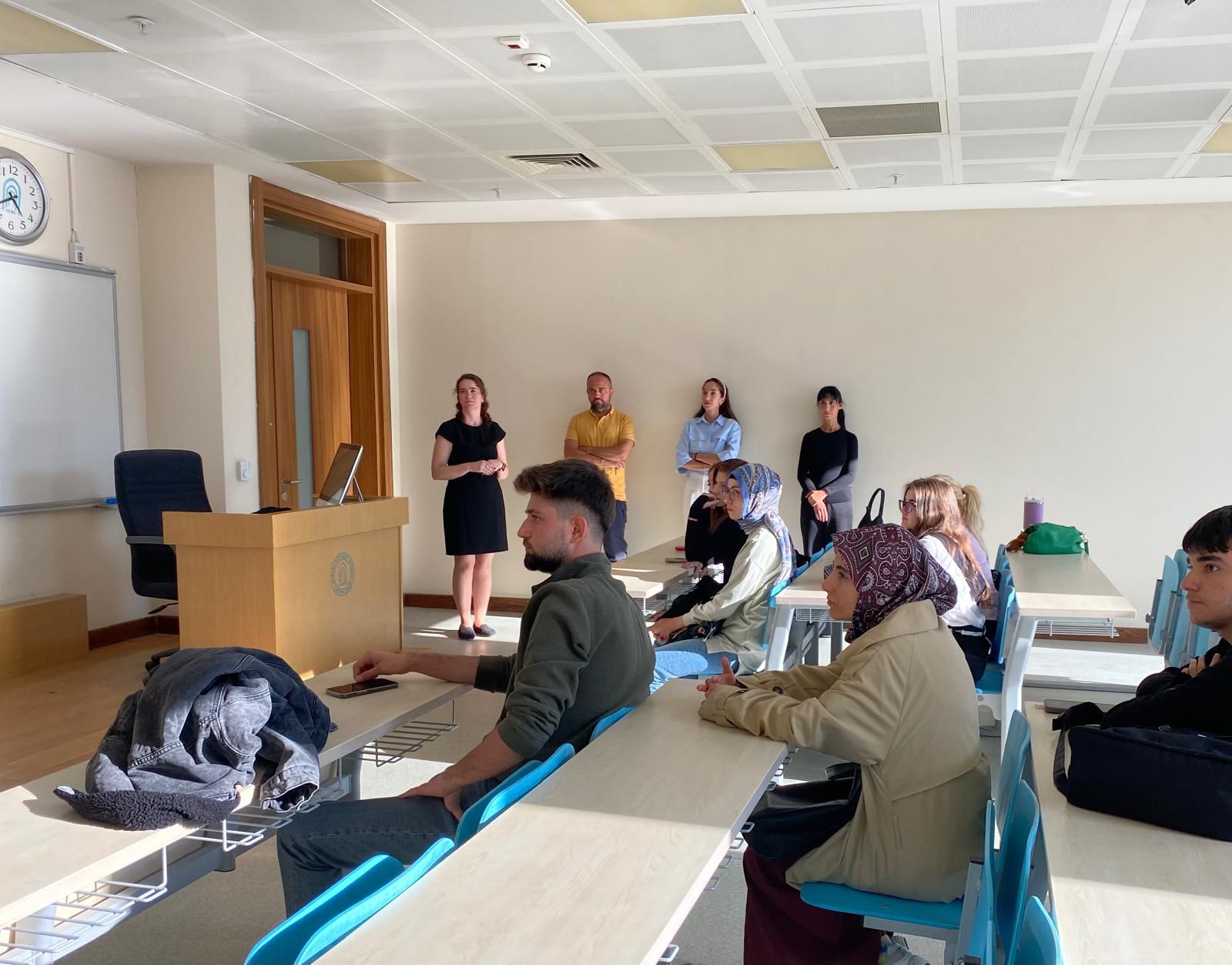 Uluslararası Ticaret ve İşletmecilik Bölümü Başarılı Bir Oryantasyon Programı Gerçekleştirdi