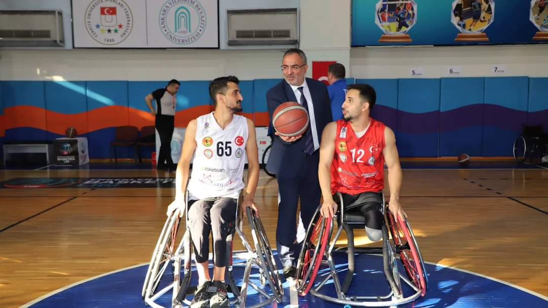 HİPPOTERAPİ MERKEZİ MÜDÜRÜMÜZ GAZİLERİMİZİN BASKETBOL GÖSTERİ MAÇI ve SÖYLEŞİ ETKİNLİĞİNDE 