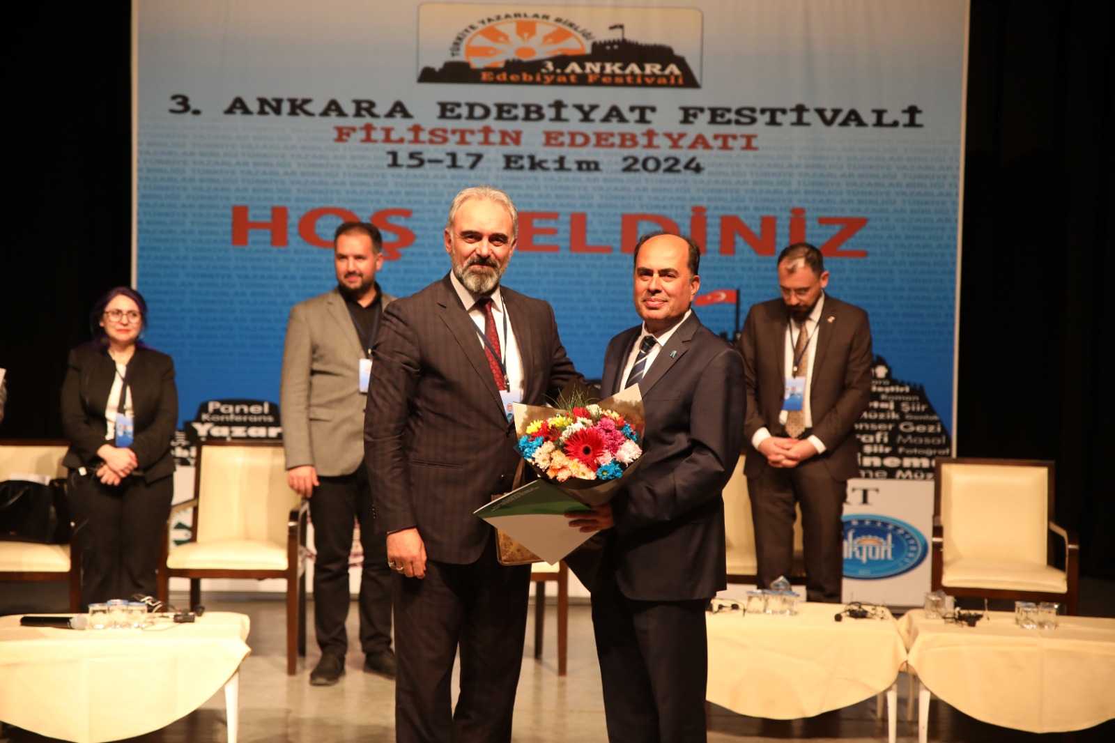 Ankara Edebiyat Günlerinin 2. Gününde "Akıllı Şehirler ve Distopyalarda Şehir" Tartışıldı