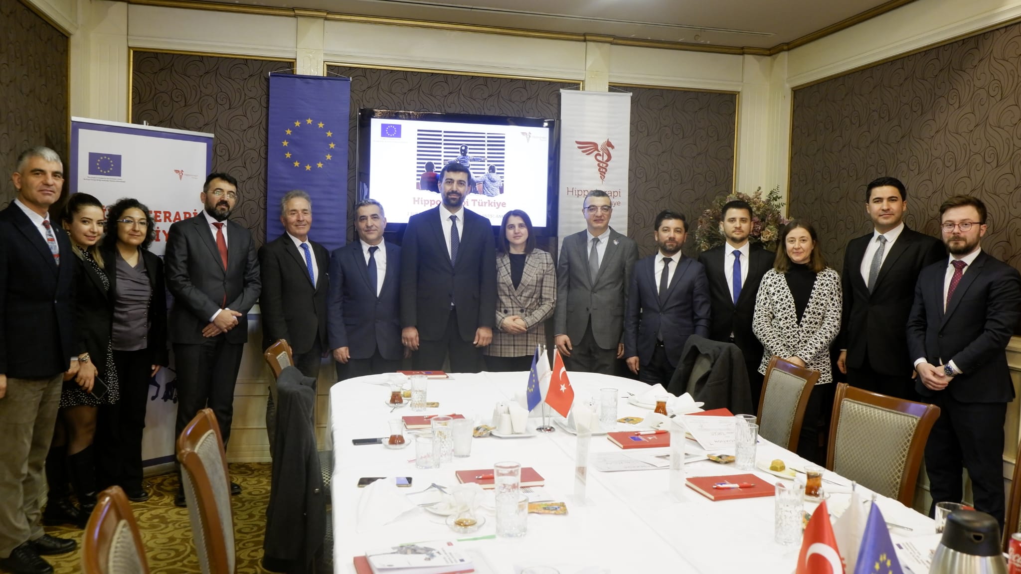 HİPPOTERAPİ MERKEZ MÜDÜRÜMÜZ ÖĞR.GÖR.ALİ EKBER ÜN HİPPOTERAPİ TÜRKİYE TOPLANTISINA KATILDI.