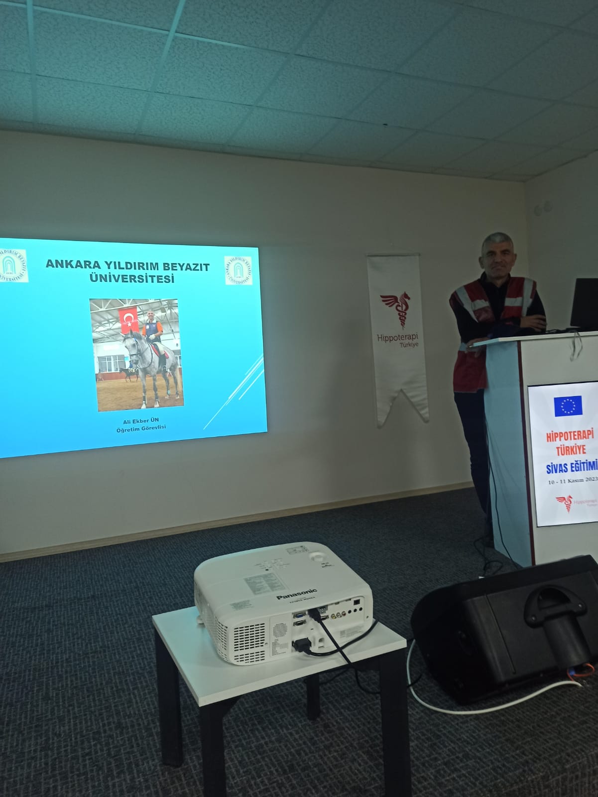 Hippoterapi Türkiye Projesi Kapsamında Merkez Müdürümüz Öğr.Gör. Ali Ekber ÜN Hocamız Sivas İlinde