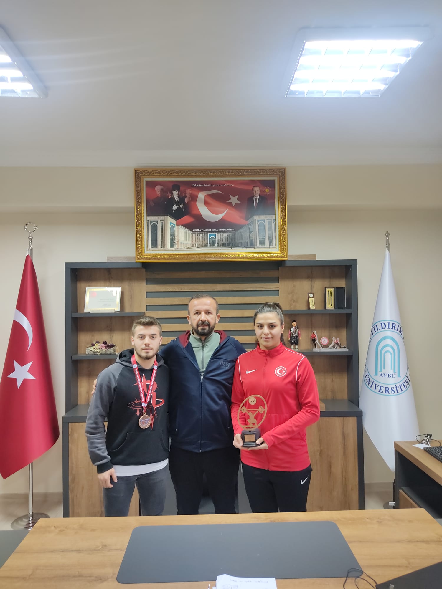 Milli Halterci Öğrencilerimiz Türkiye Şampiyonasında Yarıştılar