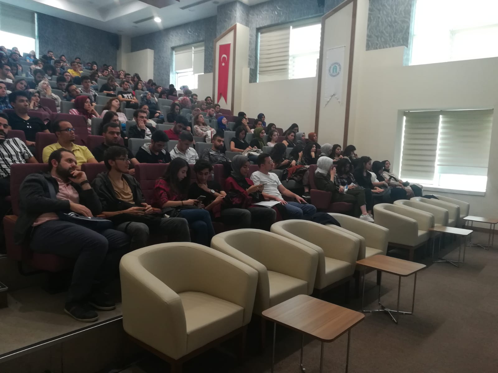 Diş Hekimliği Fakültesi Öğrencilerine Yönelik İş Sağlığı ve Güvenliği Eğitimi Verildi