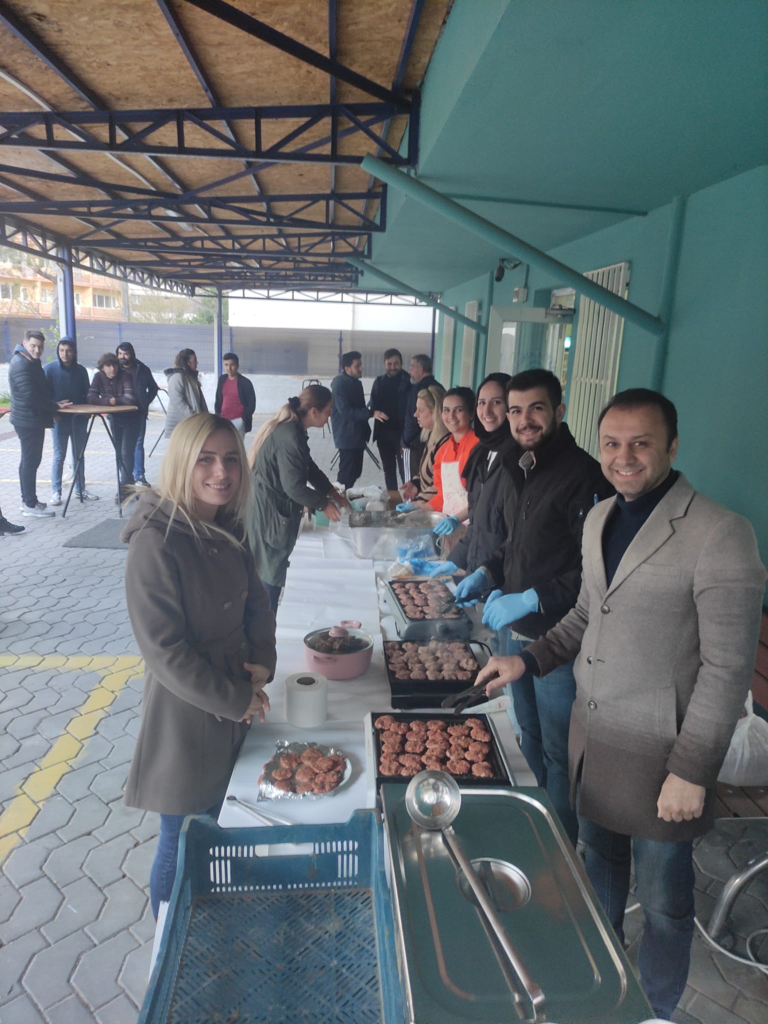 KONSERVATUVARIMIZ AKADEMİK VE İDARİ PERSONELİ İLE ÖĞRENCİLERİ İFTAR PROGRAMINDA BİR ARAYA GELDİ.