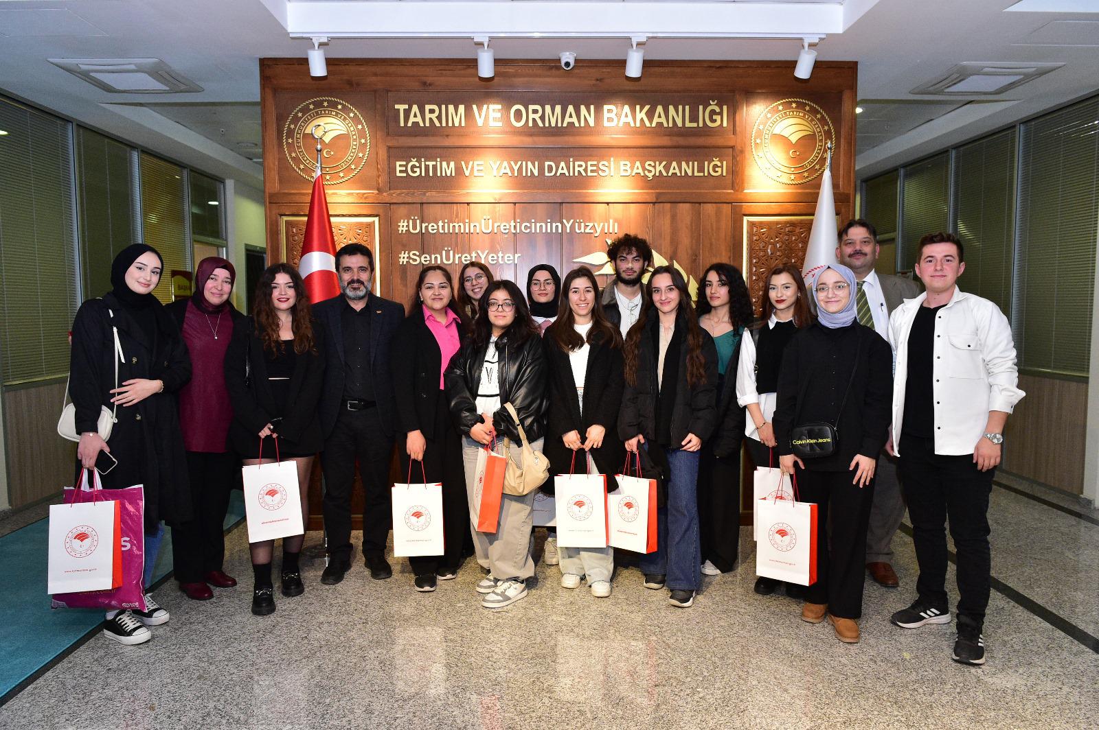 Bilgi Topluluğu Yönetim Kurulu'nun Dijital Tarım Kütüphanesi (Tarım ve Orman Bakanlığı Kütüphanesi) ve Eğitim ve Yayın Daire Başkanlığı ziyareti