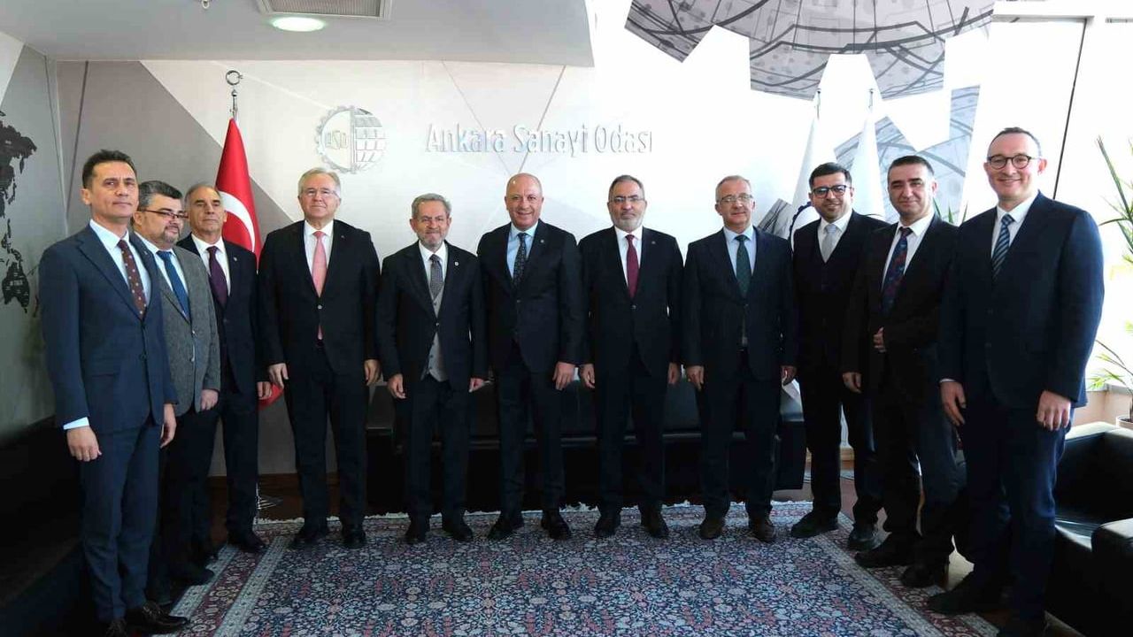 Üniversitemiz, Ankara Sanayi Odası ile "Meslek Yüksekokulları Eğitim İş Birliği Protokolü"ne İmza Attı