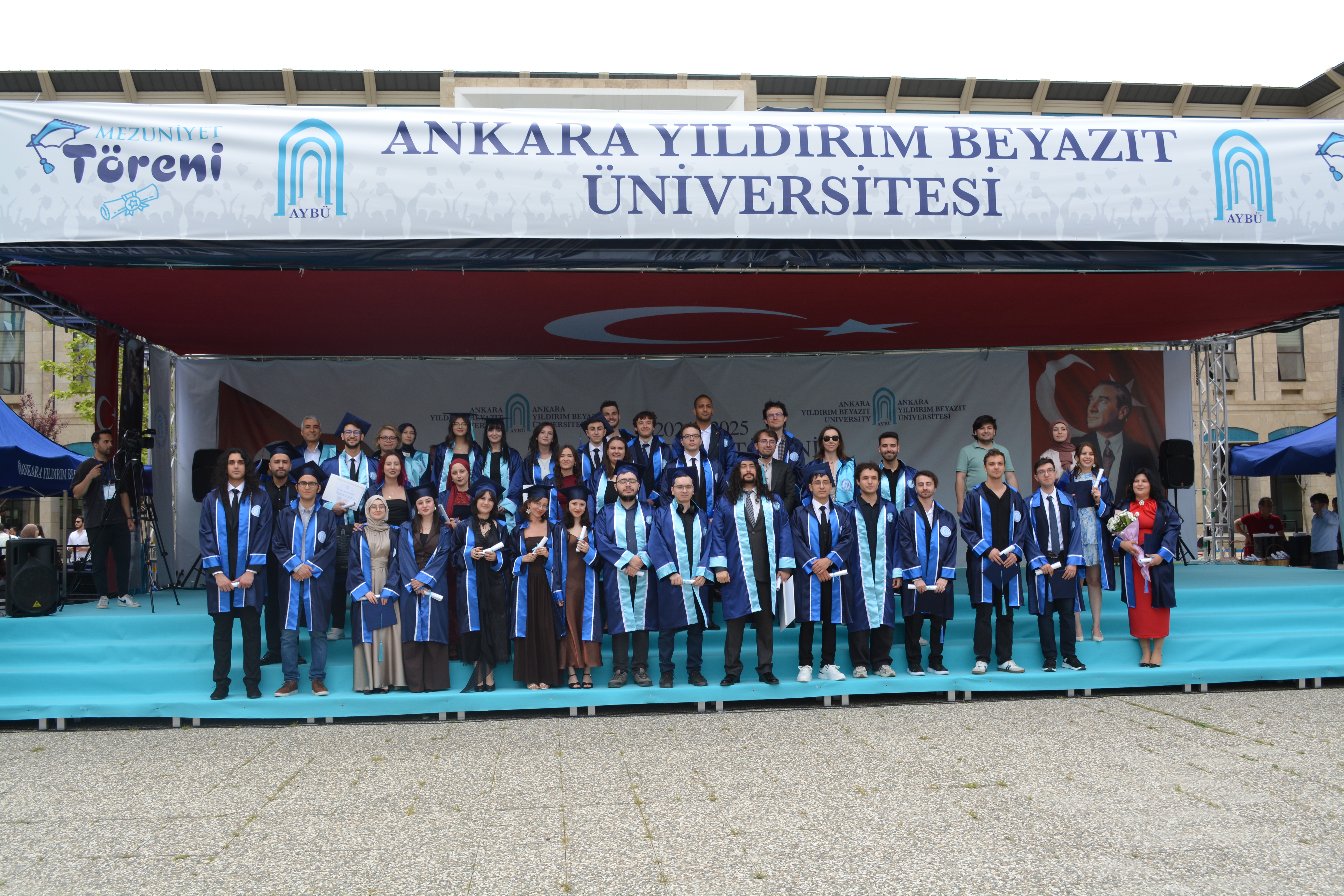 İngilizce Mütercim ve Tercümanlık 2024-2025 Mezuniyet Töreni