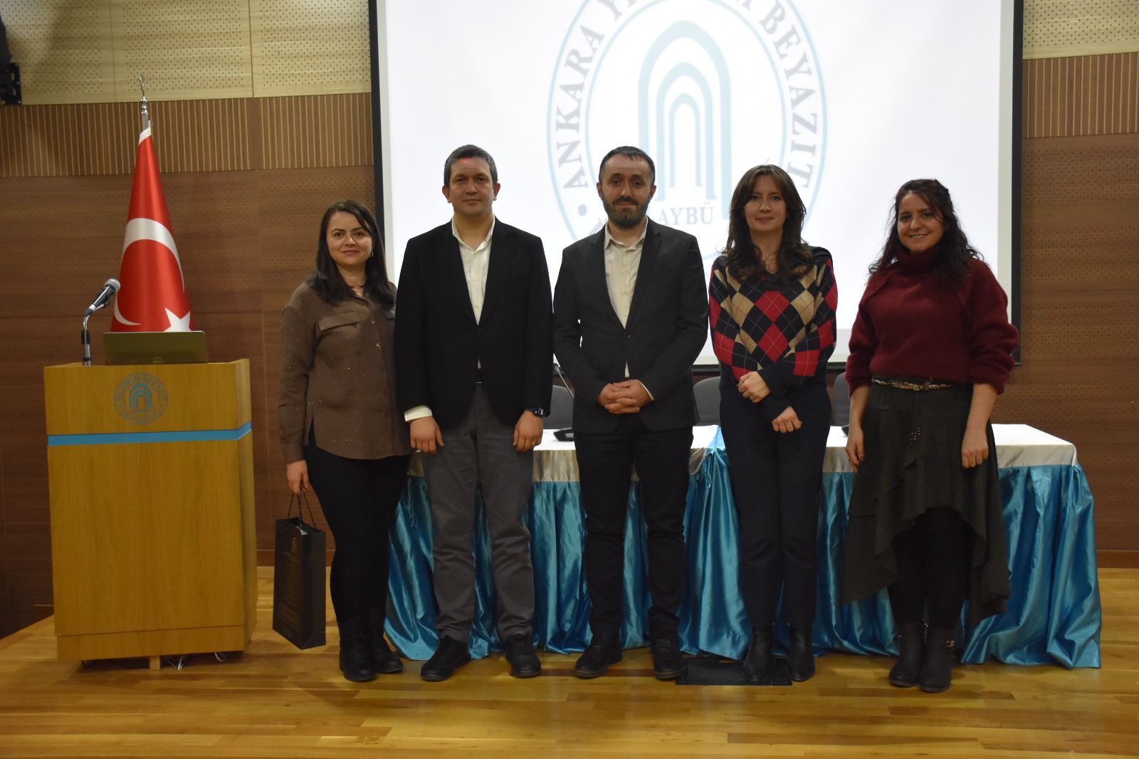 The “International Exchange Opportunities Information Meeting” was successfully held.