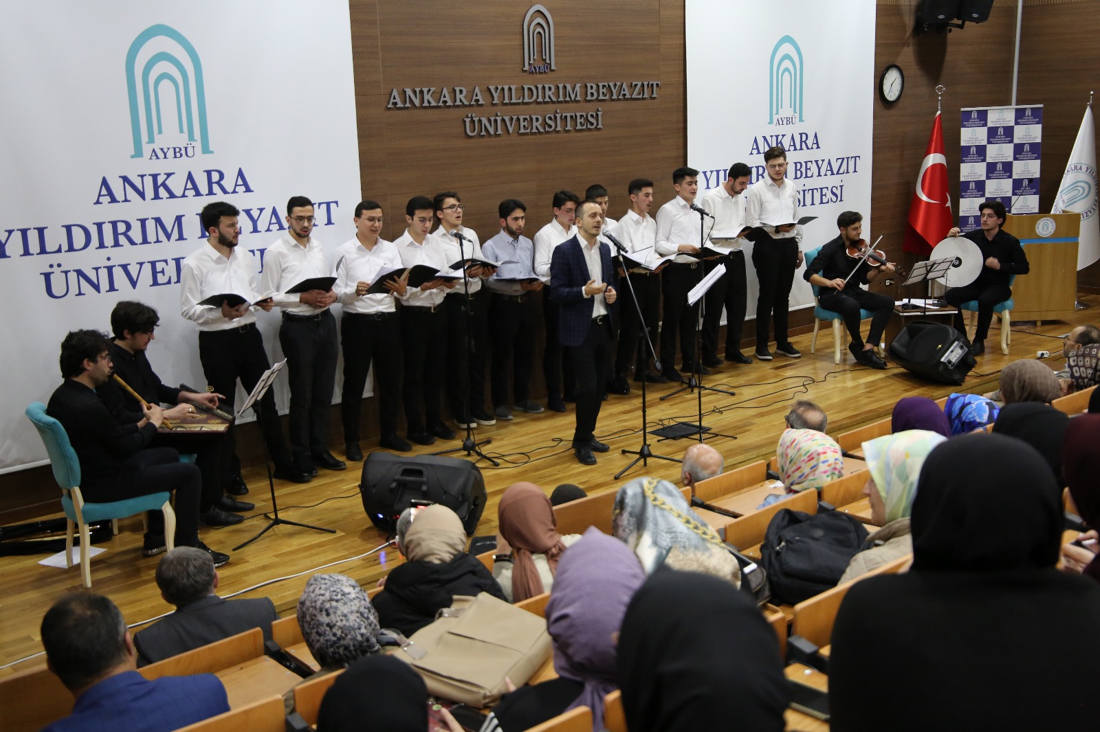 Ramazan ayı, Fakültemizde Dr. Öğr. Üyesi Ömer Selimoğlu şefliğinde coşkulu bir konserle karşılandı.