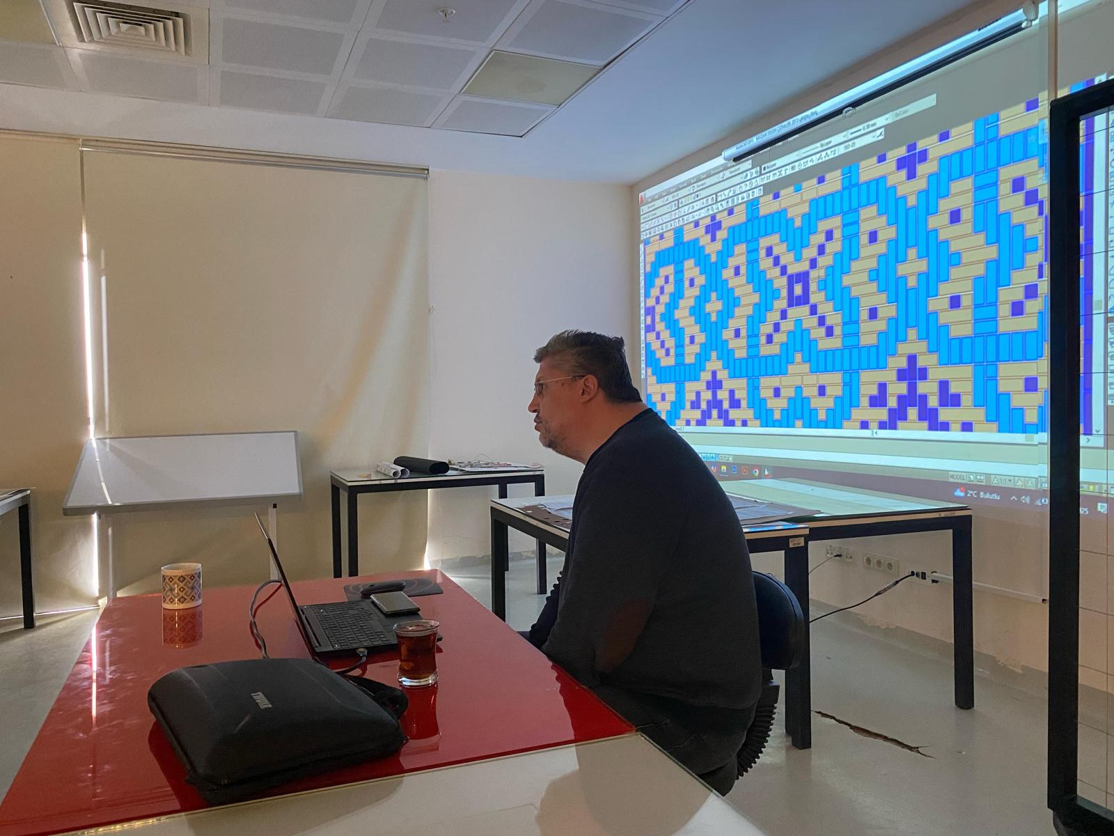 Fakültemiz Mimarlik Bölümü Bünyesinde Mozaik Atölyesi Gerçekleştirildi