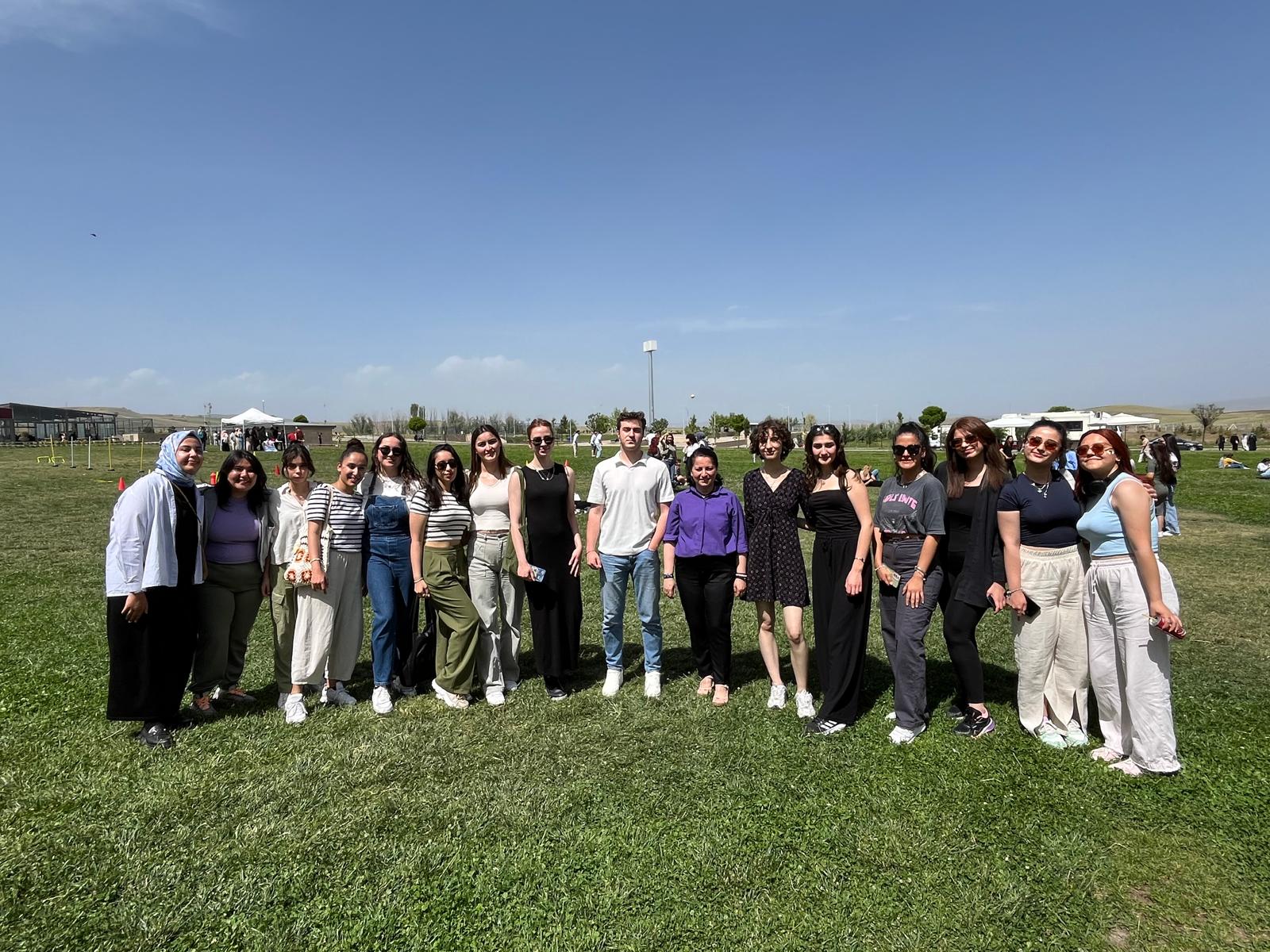 22-24 Mayıs 2024 tarihleri arasında gerçekleştirilen AYBÜ Bilim, Kültür, Sanat ve Spor Şenlikleri'ne öğrencilerimiz ile birlikte katılım sağladık.