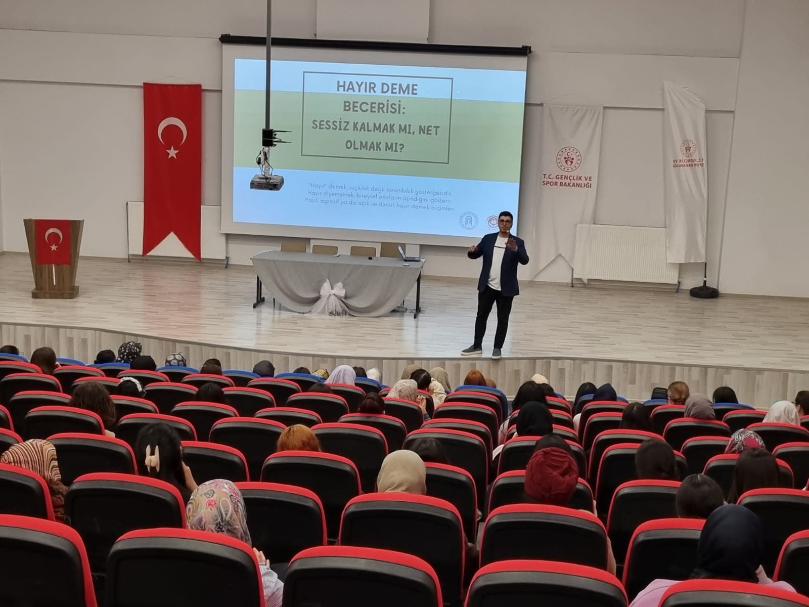Başkent KYK Yurdu Öğrencilerine "Romantik İlişkilerde Sınır: Ben ve Biz Dengesi" Eğitimi